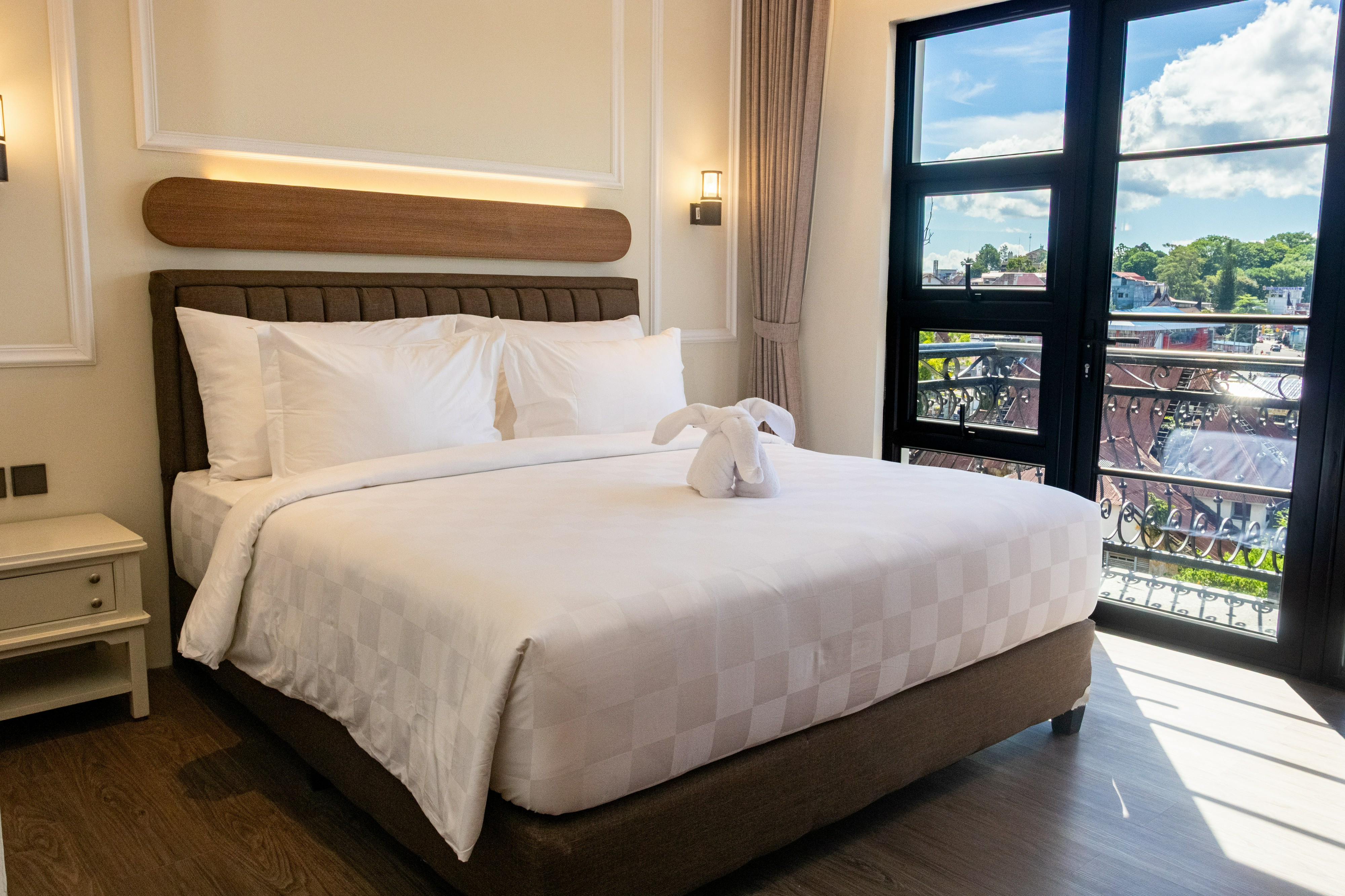 THE VALMONT HOTEL Room Type - SUPERIOR DOUBLE