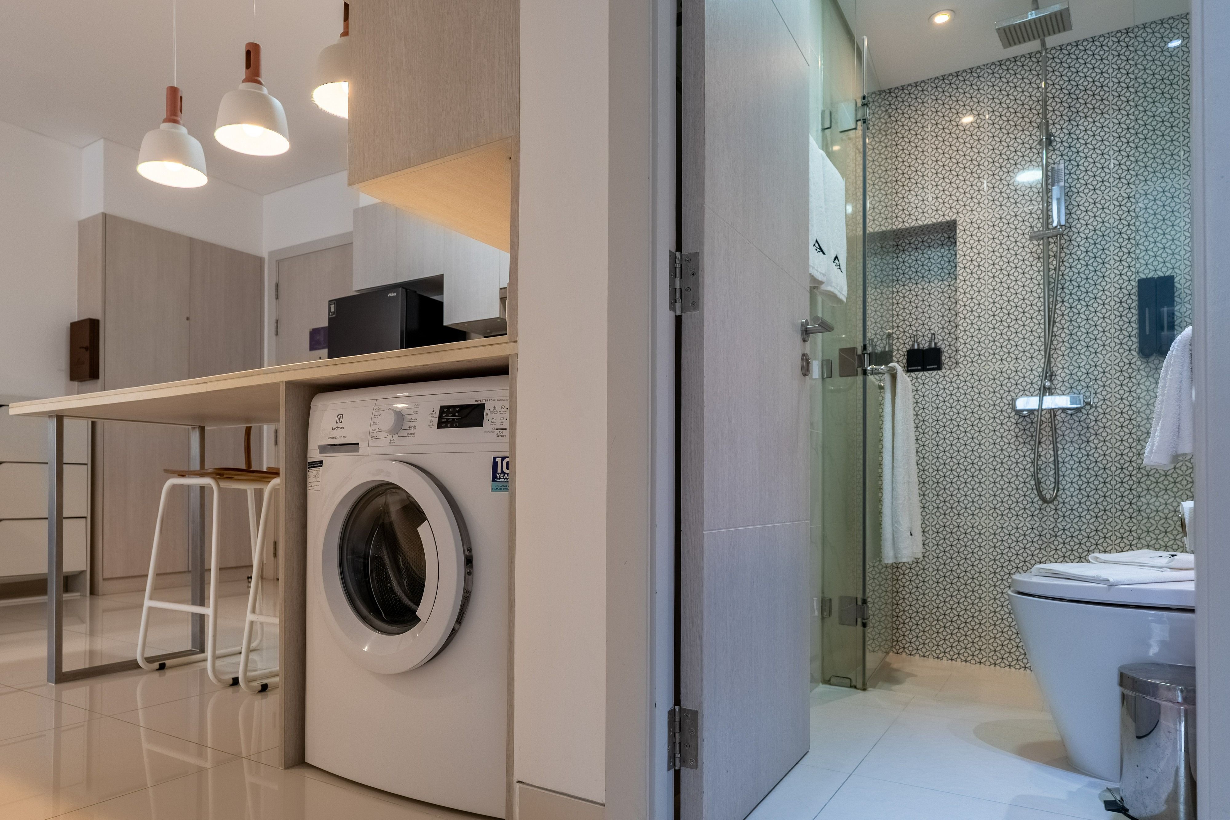 Bathroom 5, Stylish Cassia 2BR Apartment with Lake View, Pulau Phuket
