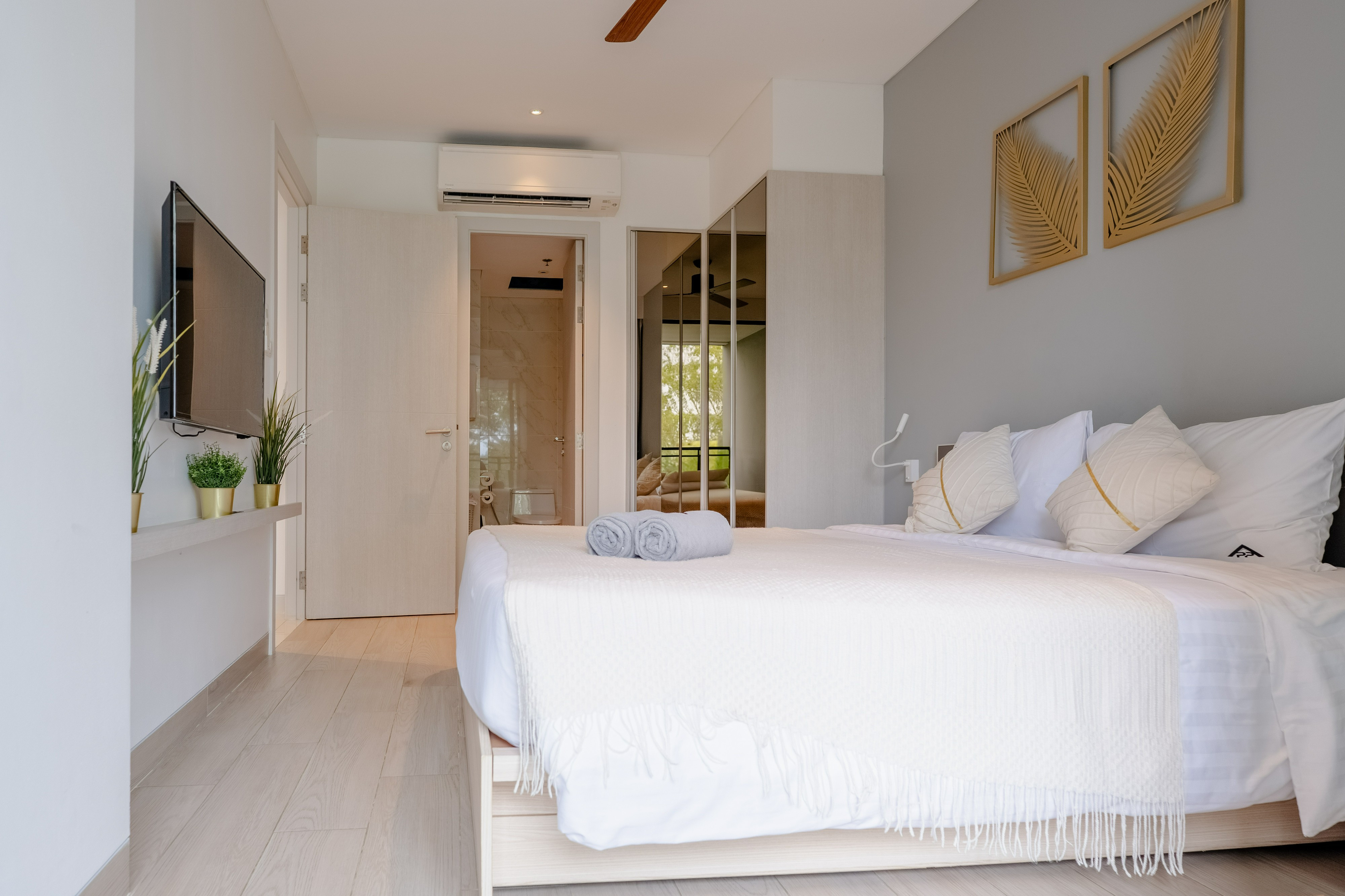 Bedroom 4, Stylish Cassia 2BR Apartment with Lake View, Pulau Phuket