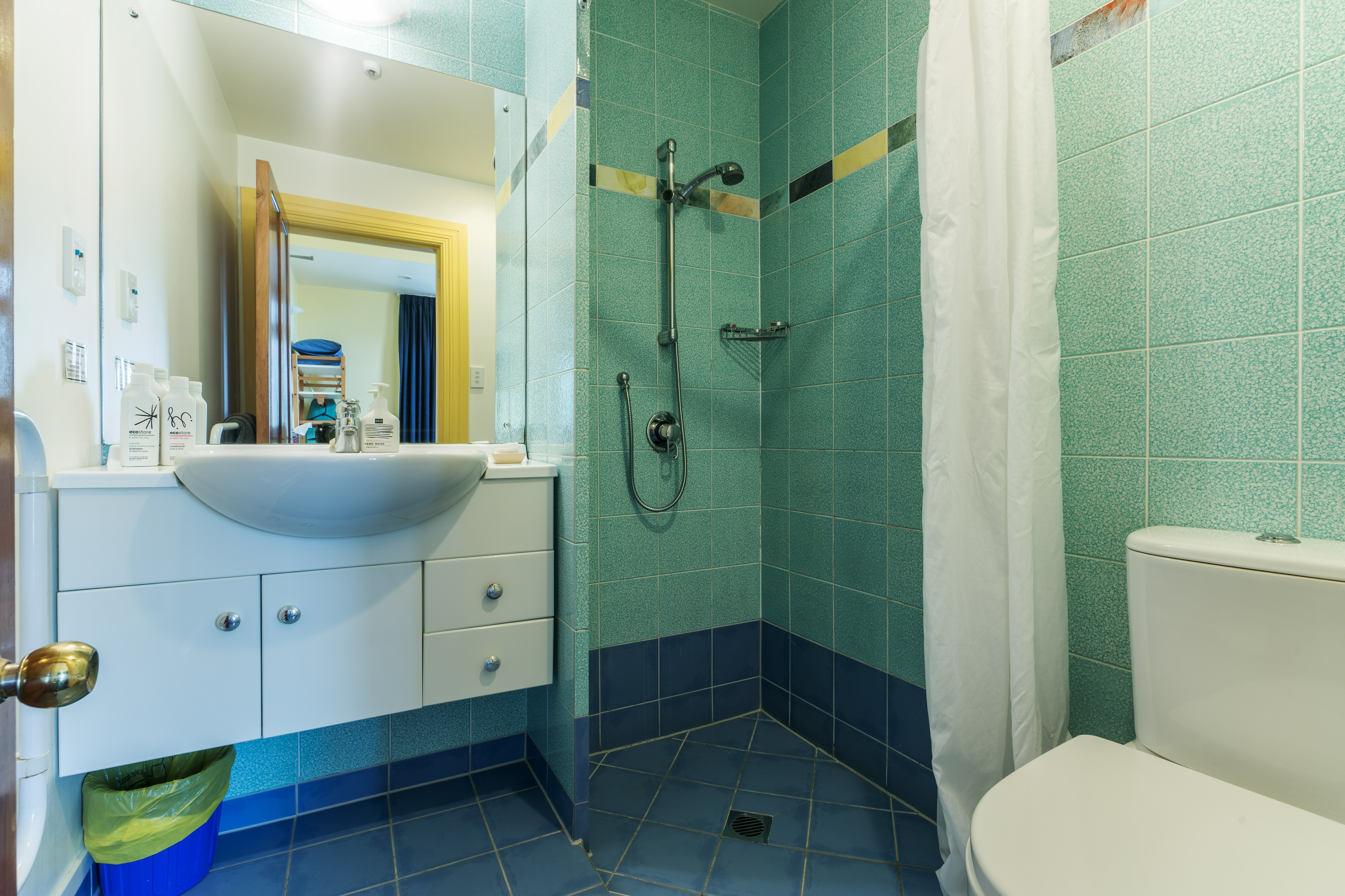 Bathroom 5, The Great Ponsonby Arthotel, Waitakere