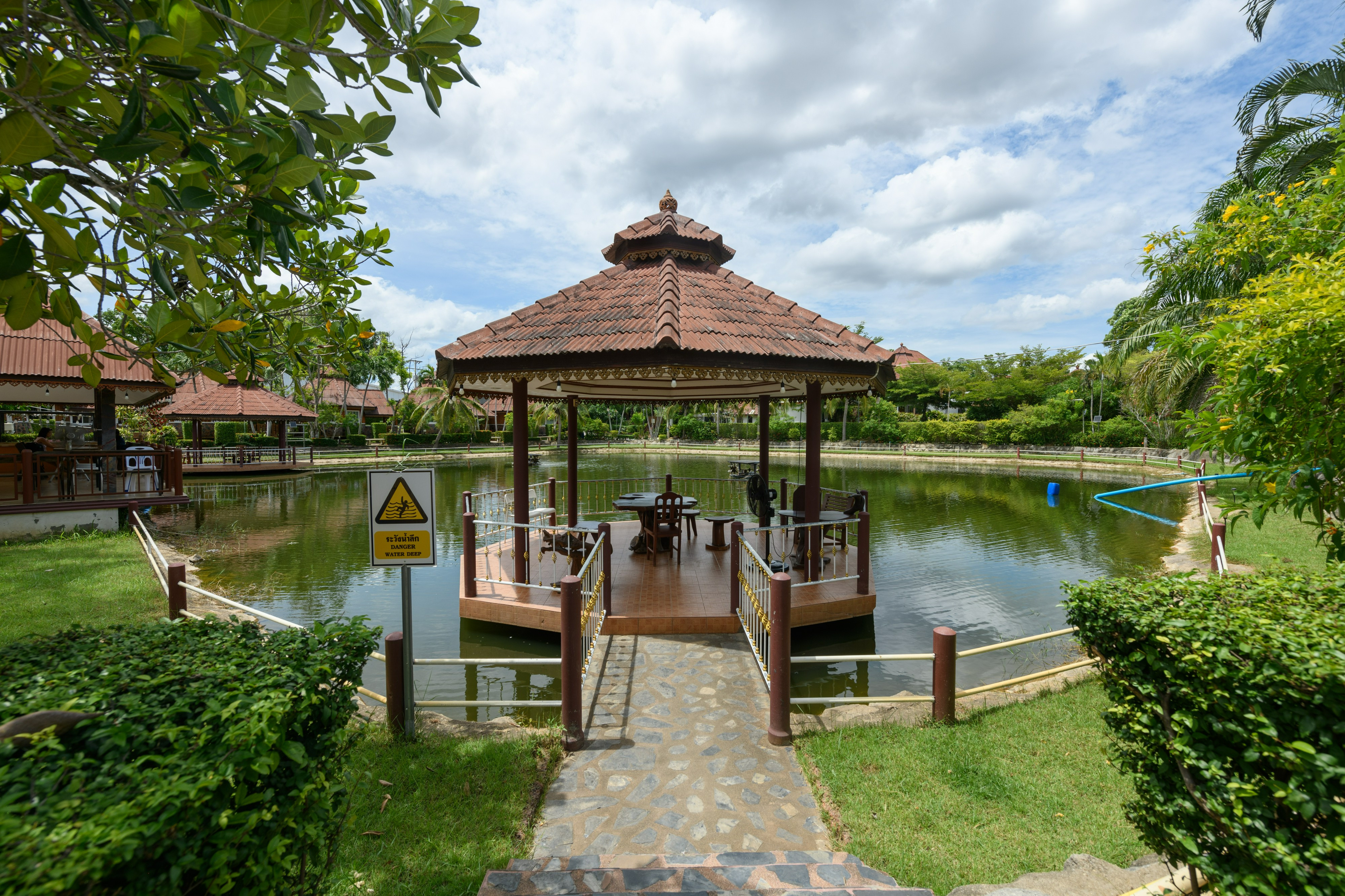 Public Area 2, Reaunnapa Resort, Suan Phung