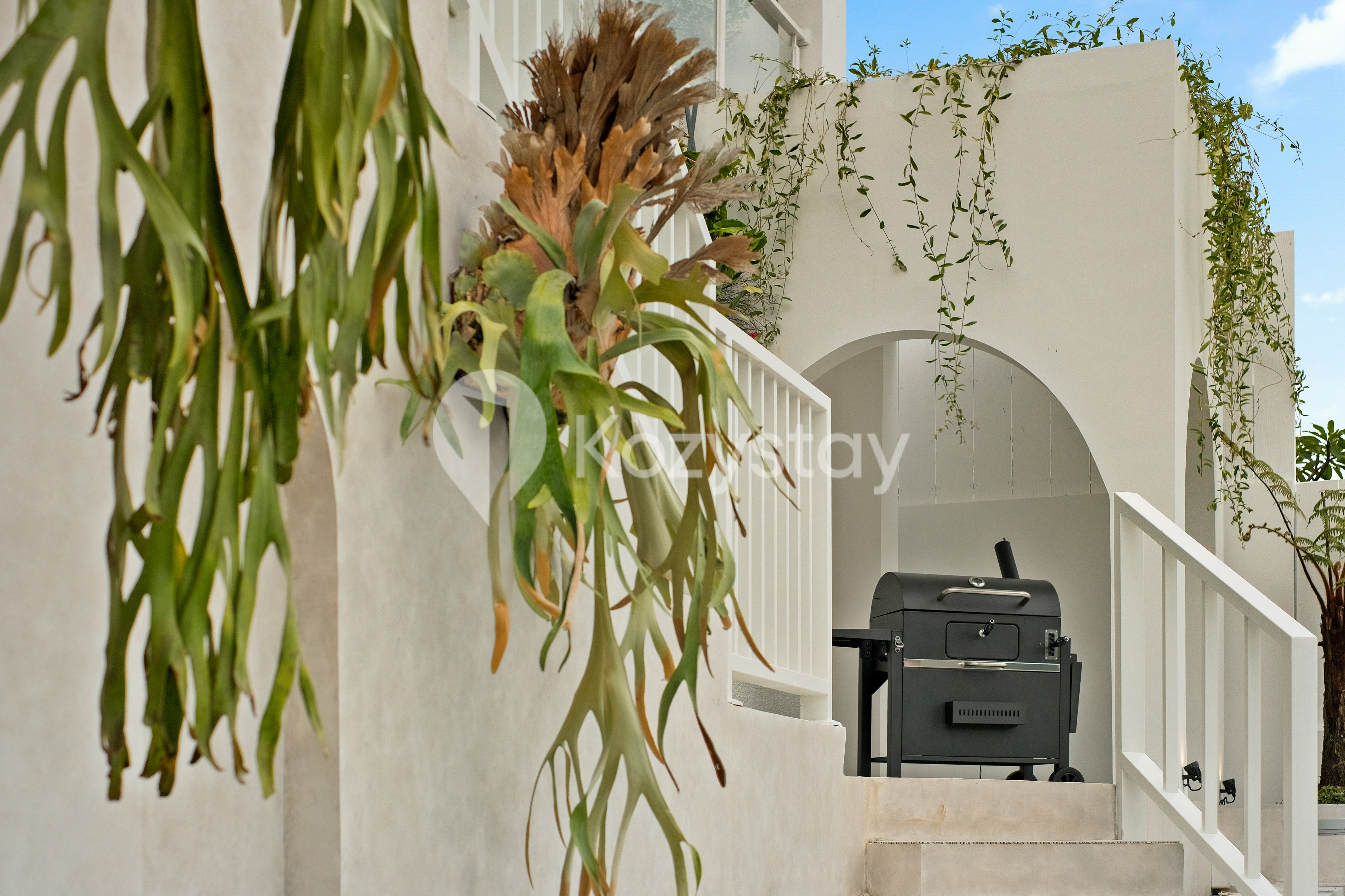 Exterior 3, La Casa Villa by Kozystay - Dago, Bandung