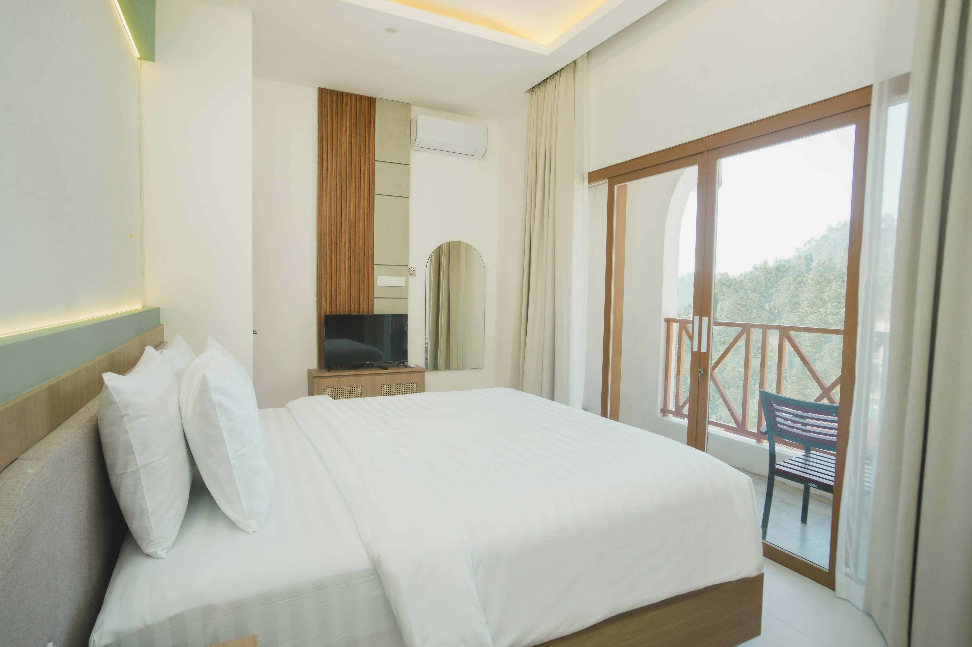 Others 3, Finels Villa Guci, Tegal