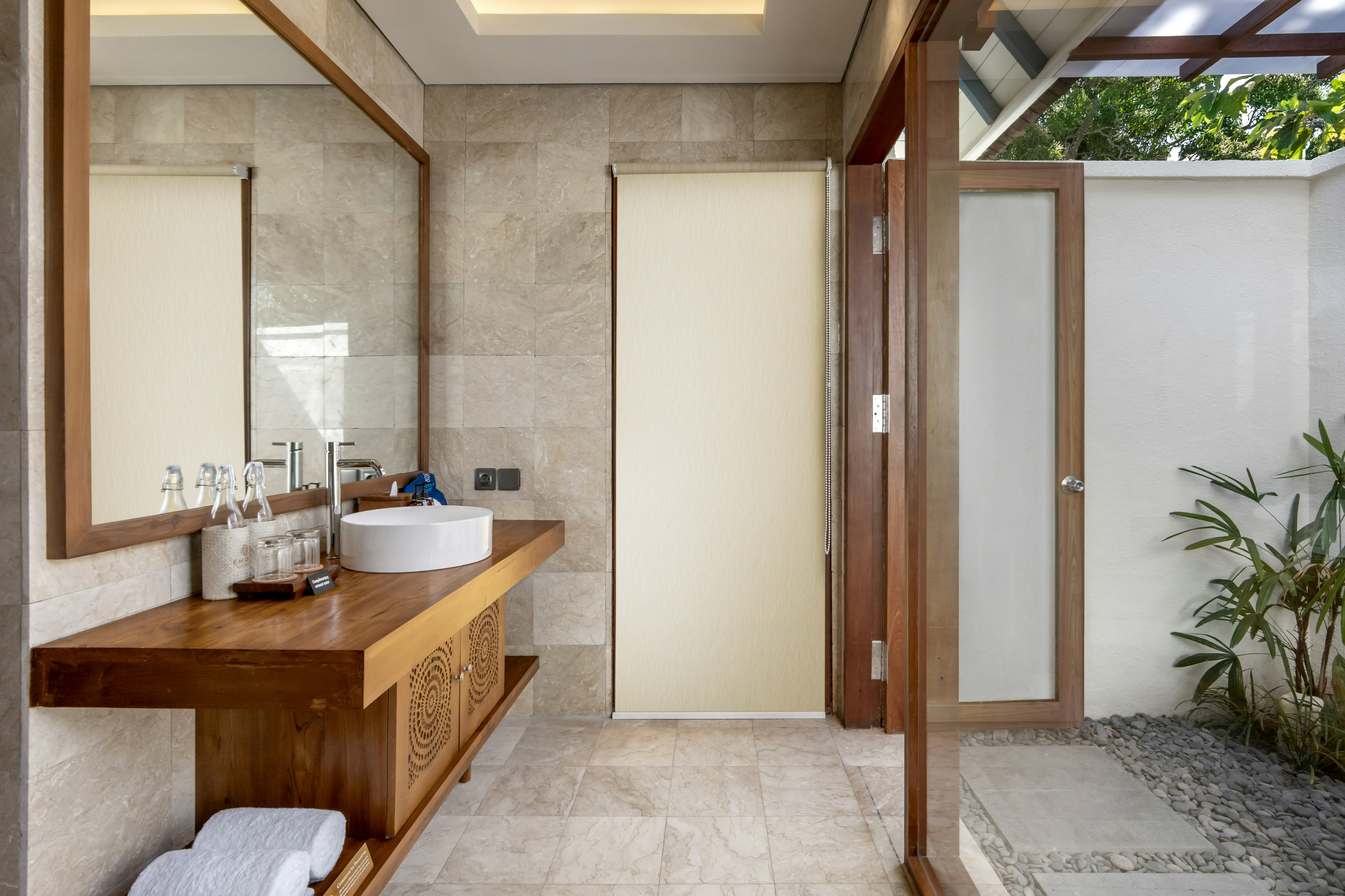 Bathroom 4, Emana Aruna, Klungkung