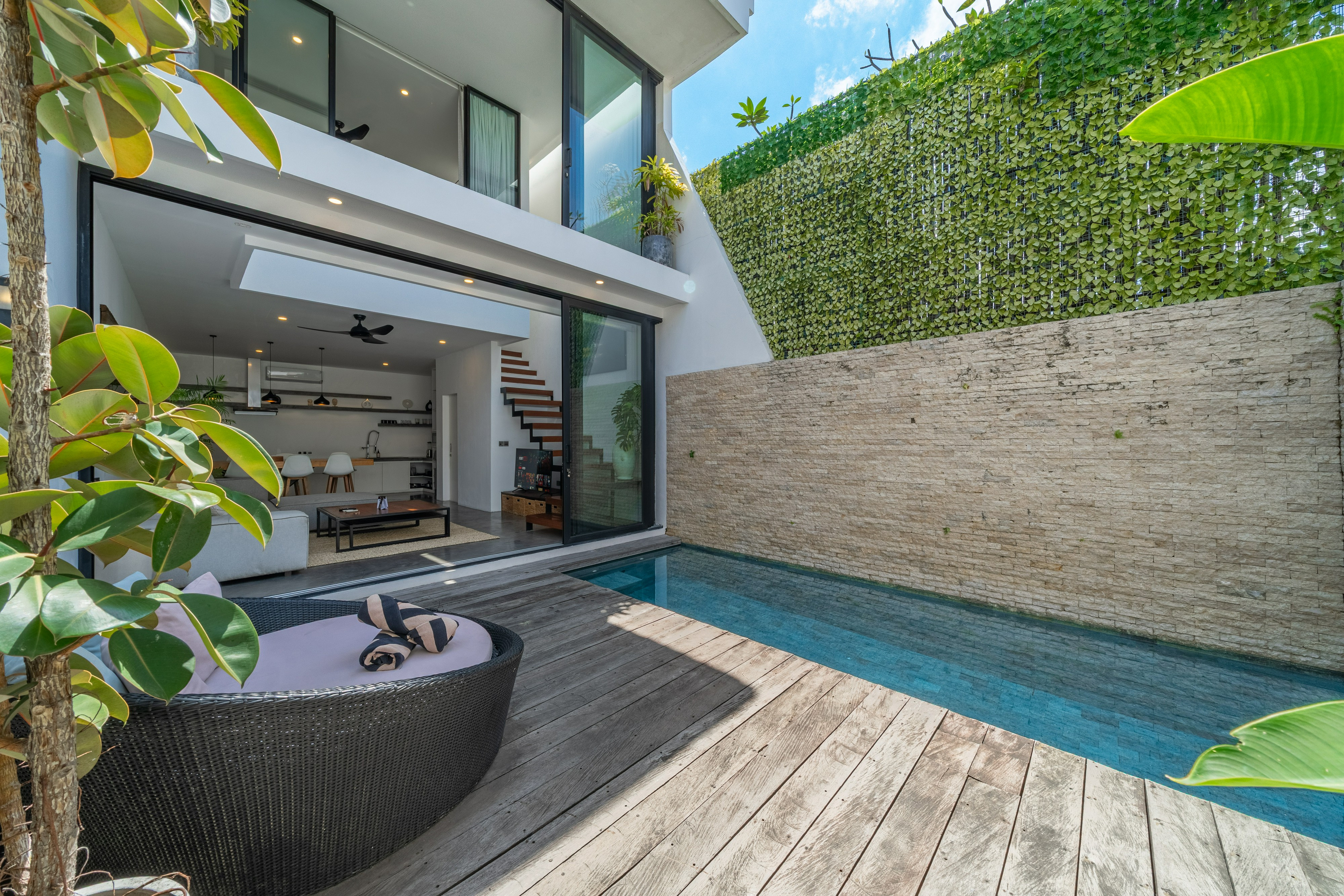 Sport & Beauty 2, Loft Charly: Contemporary 1 BR Luxury Loft in Berawa, Badung