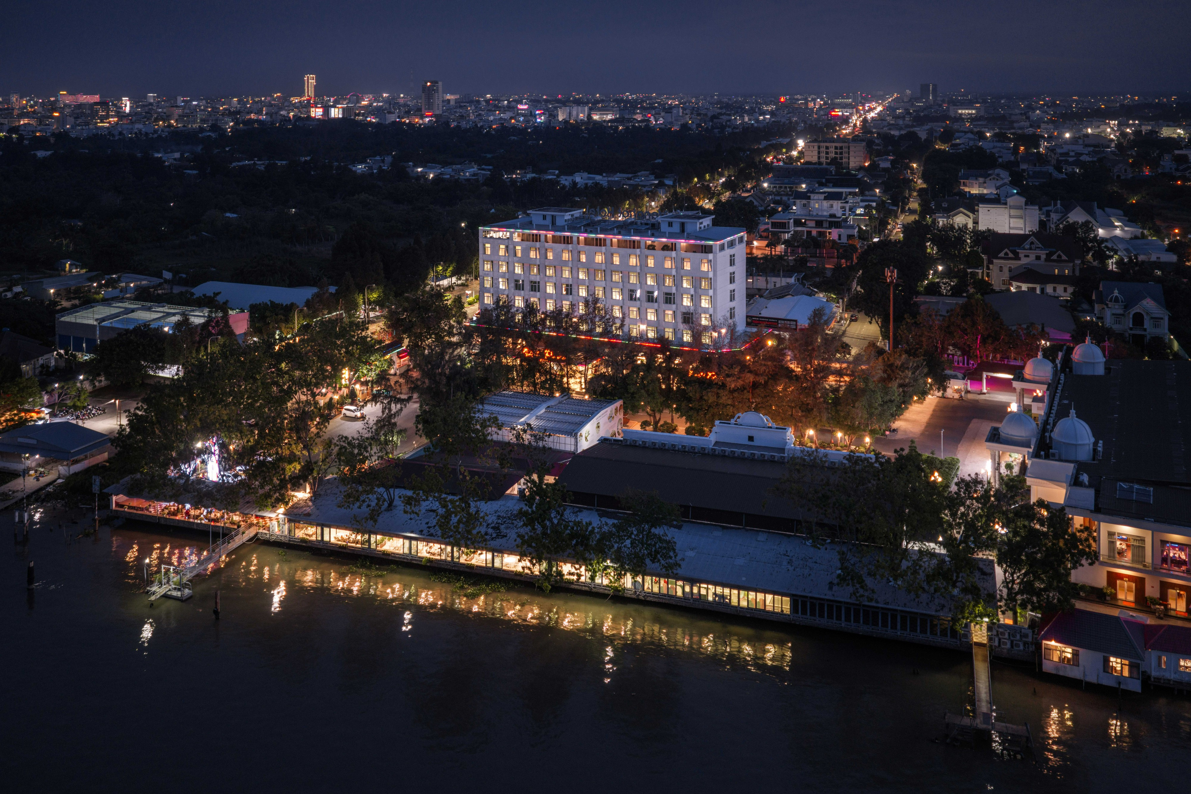 Exterior & Views 2, Van Phat Riverside Hotel, Ninh Kiều