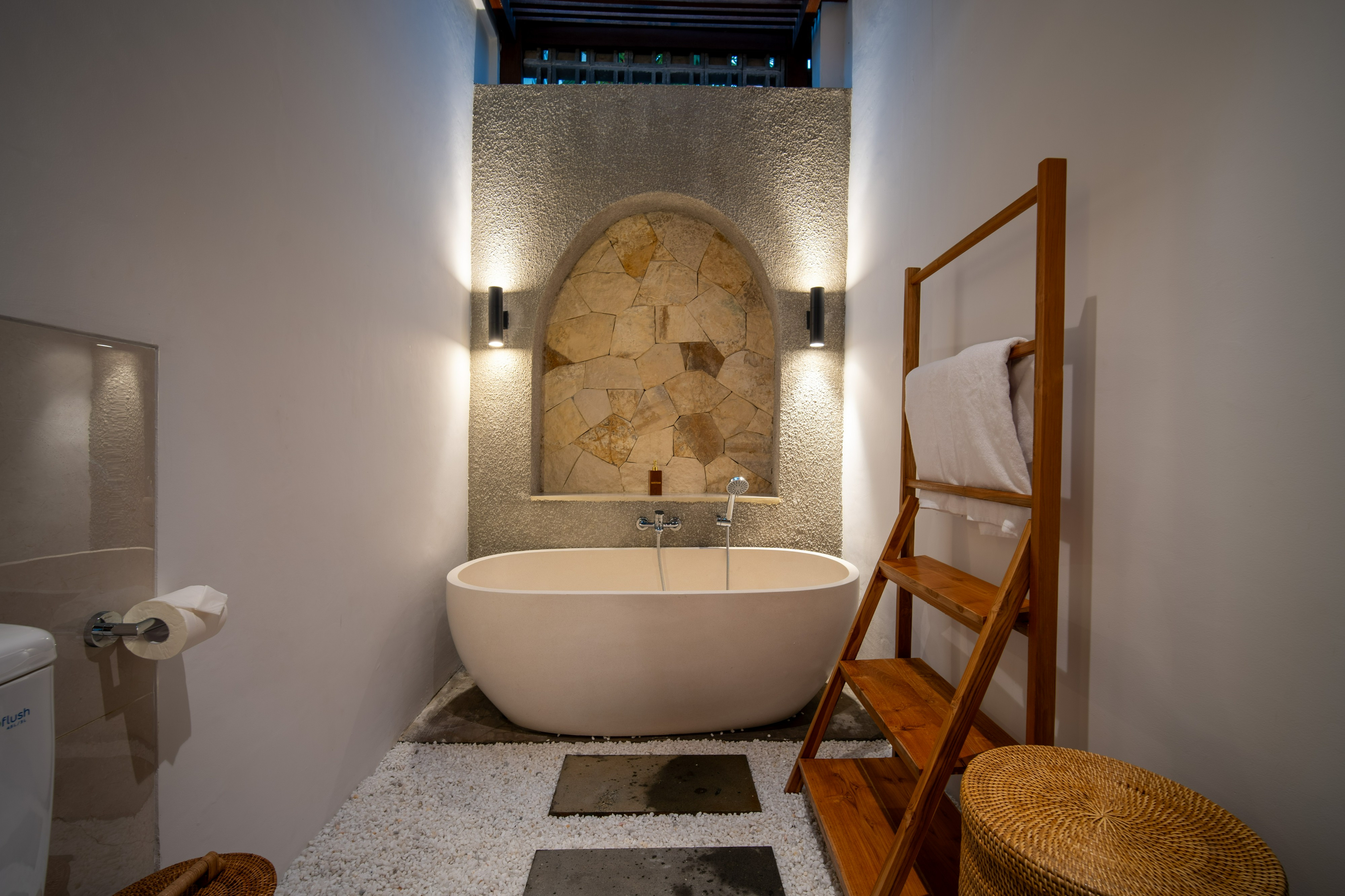 Bathroom 2, Yoga Sri Ubud, Gianyar
