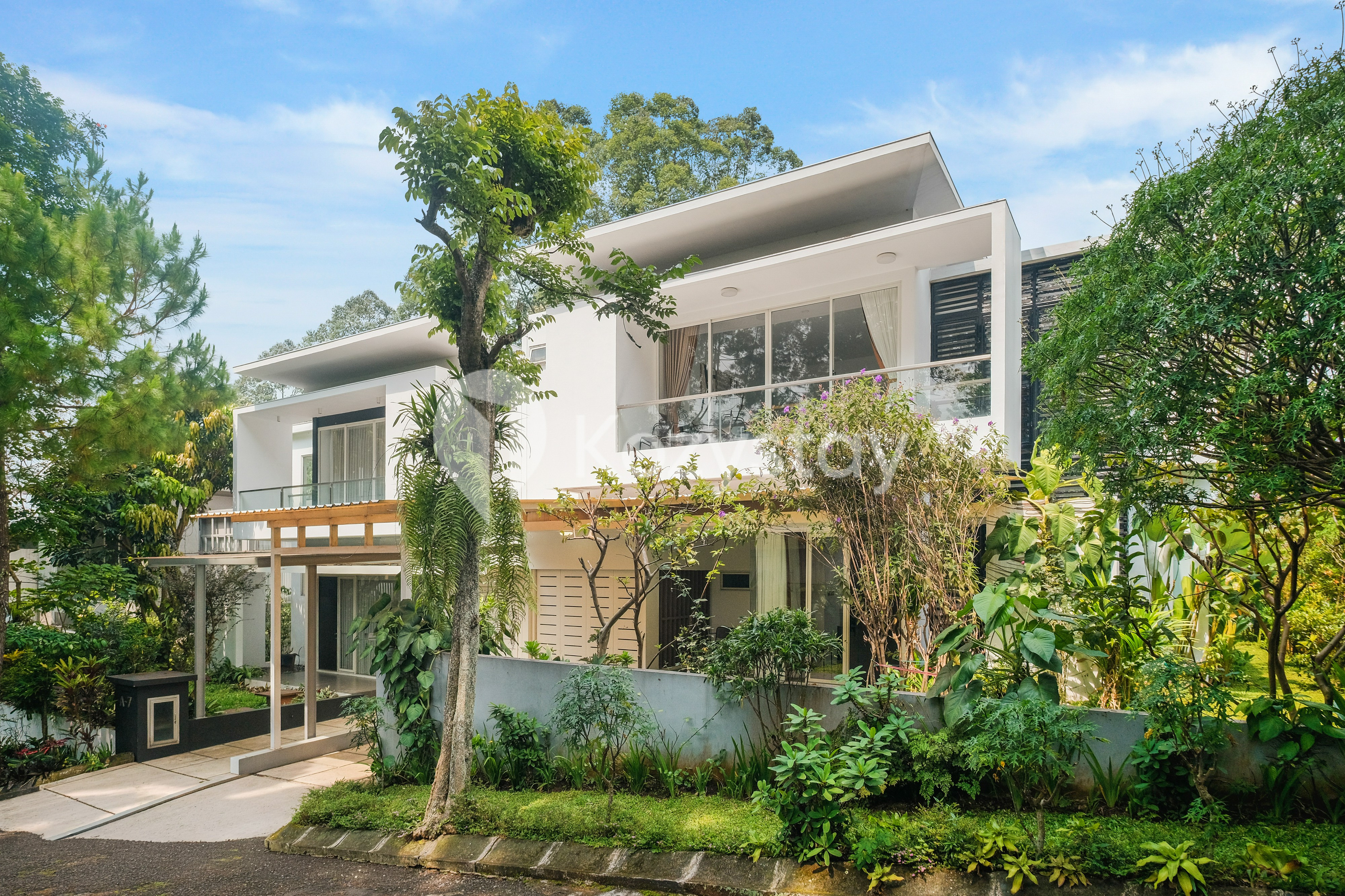 Exterior 4, Shafia Villa by Kozystay - Dago, Bandung