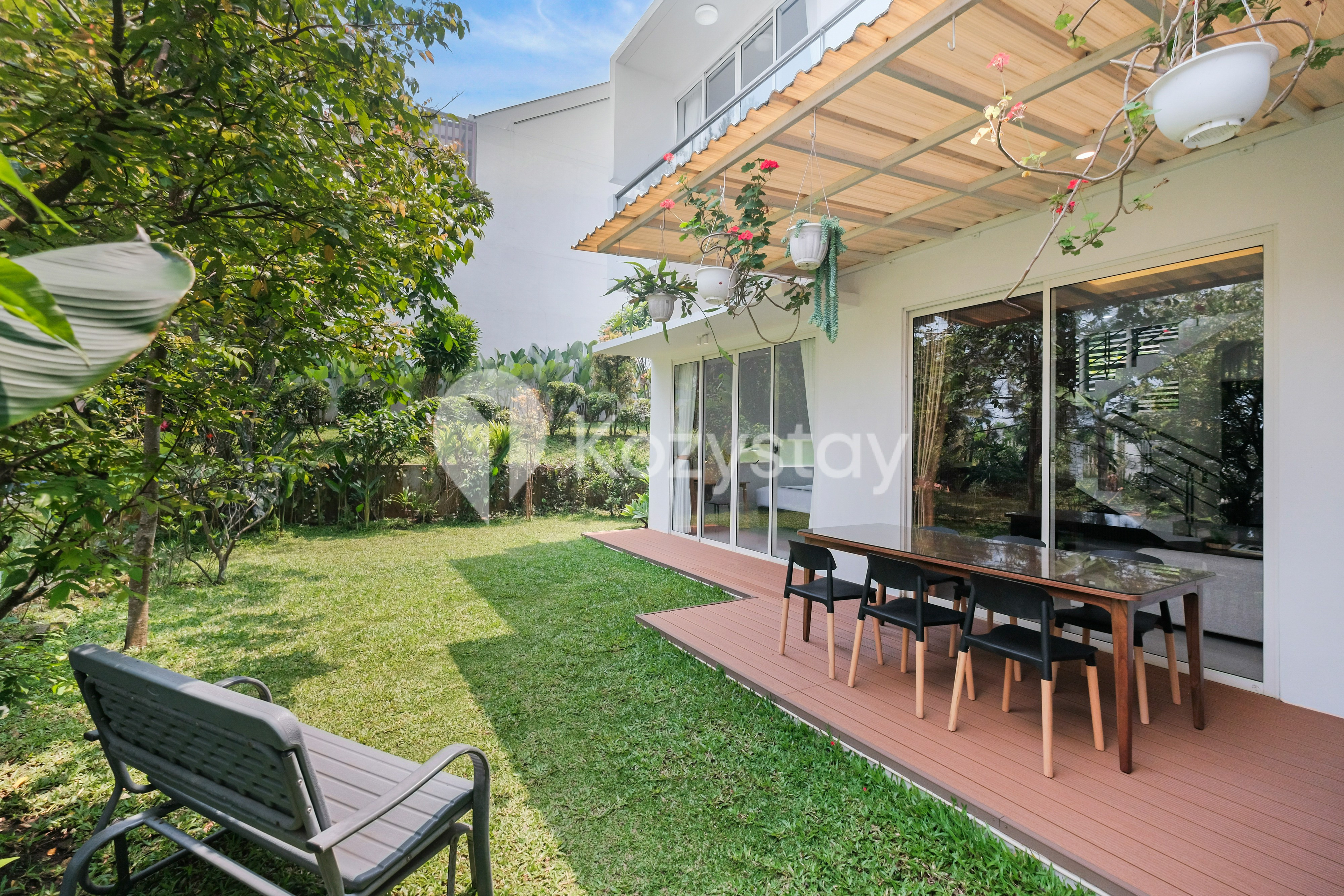 Exterior 2, Shafia Villa by Kozystay - Dago, Bandung