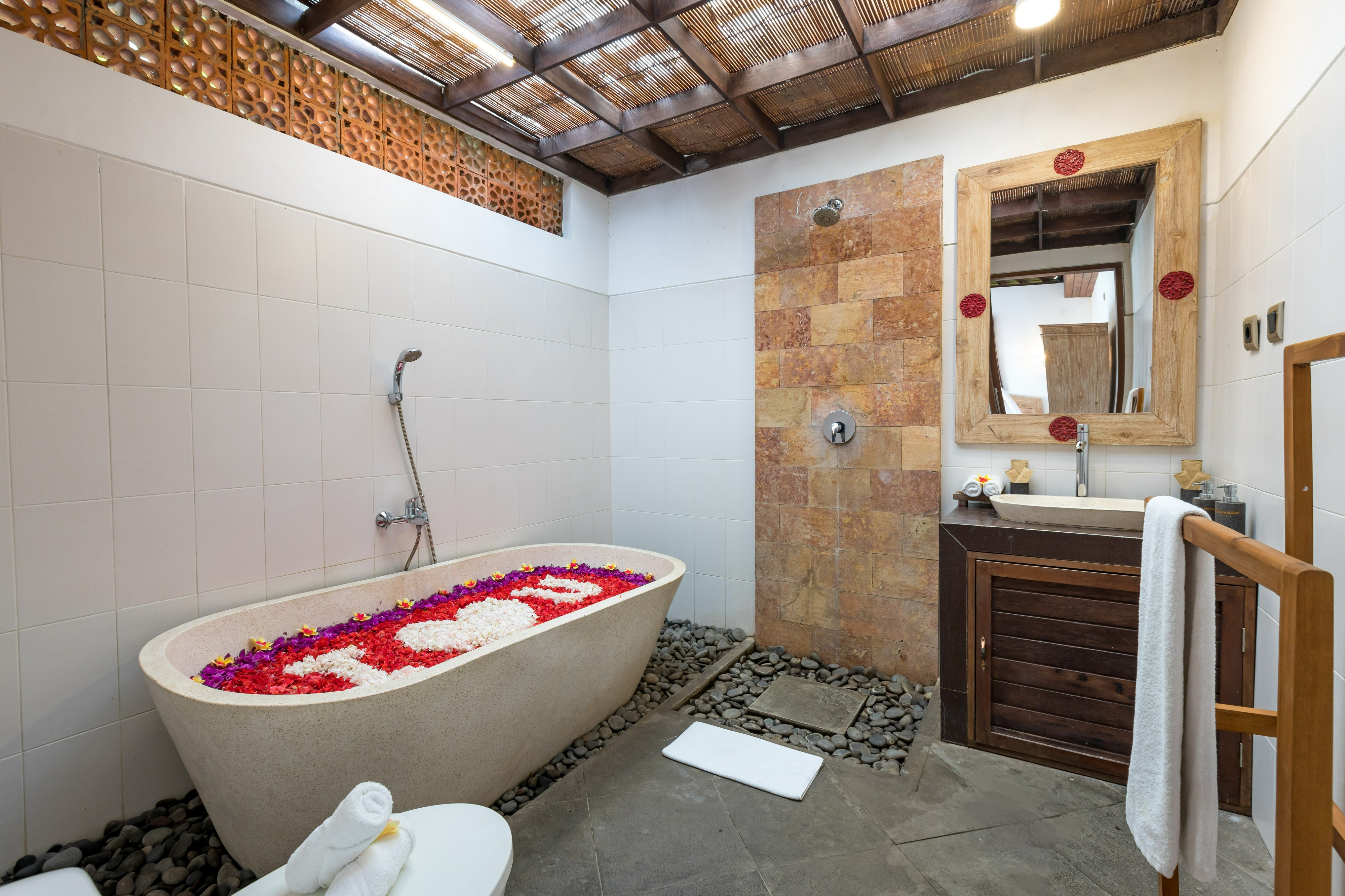 Bathroom 4, Villa Rosavelle By Buktiyasa Internasional, Gianyar