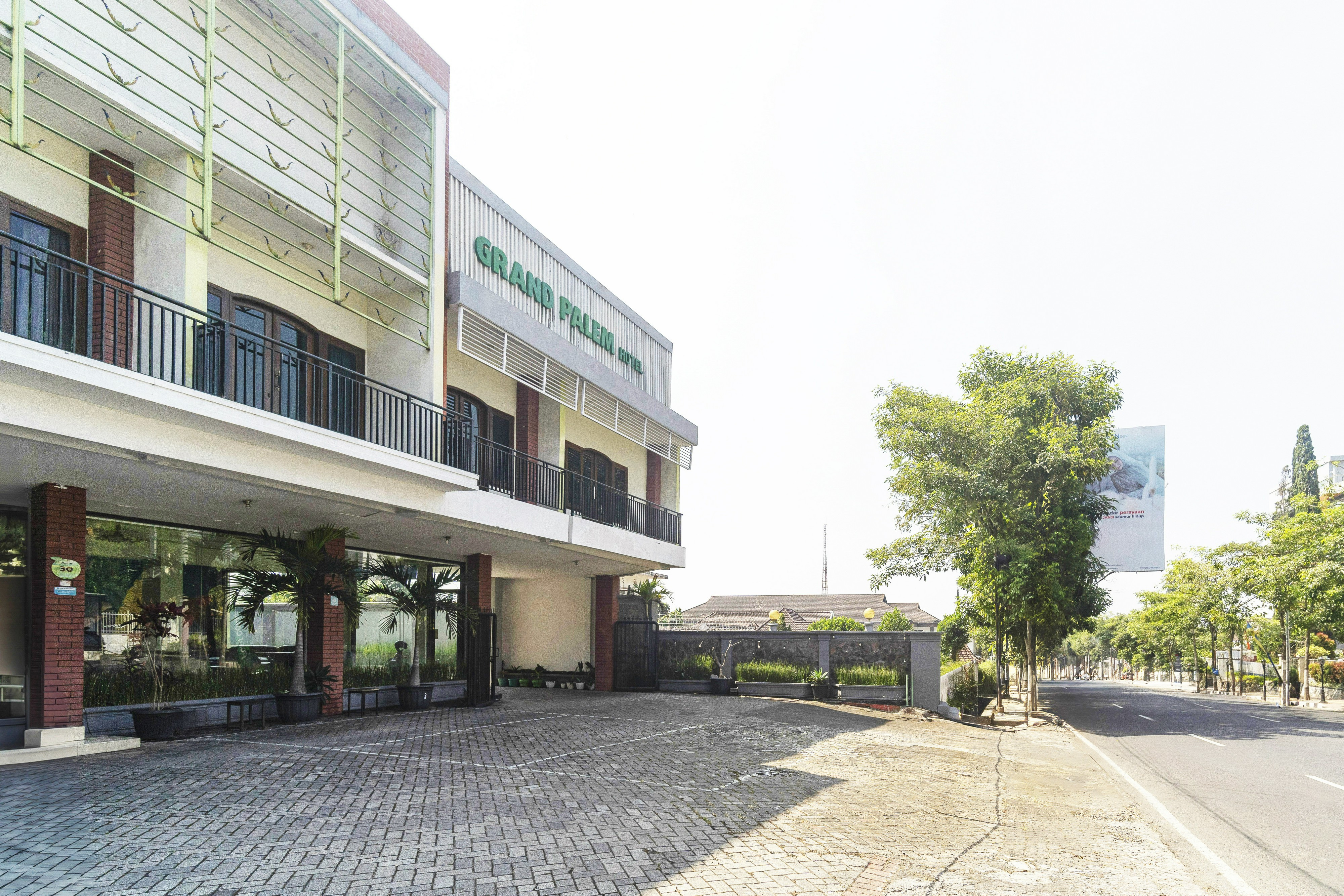 Others 2, Urbanview Hotel Grand Palem near Alun Alun Batu, Malang