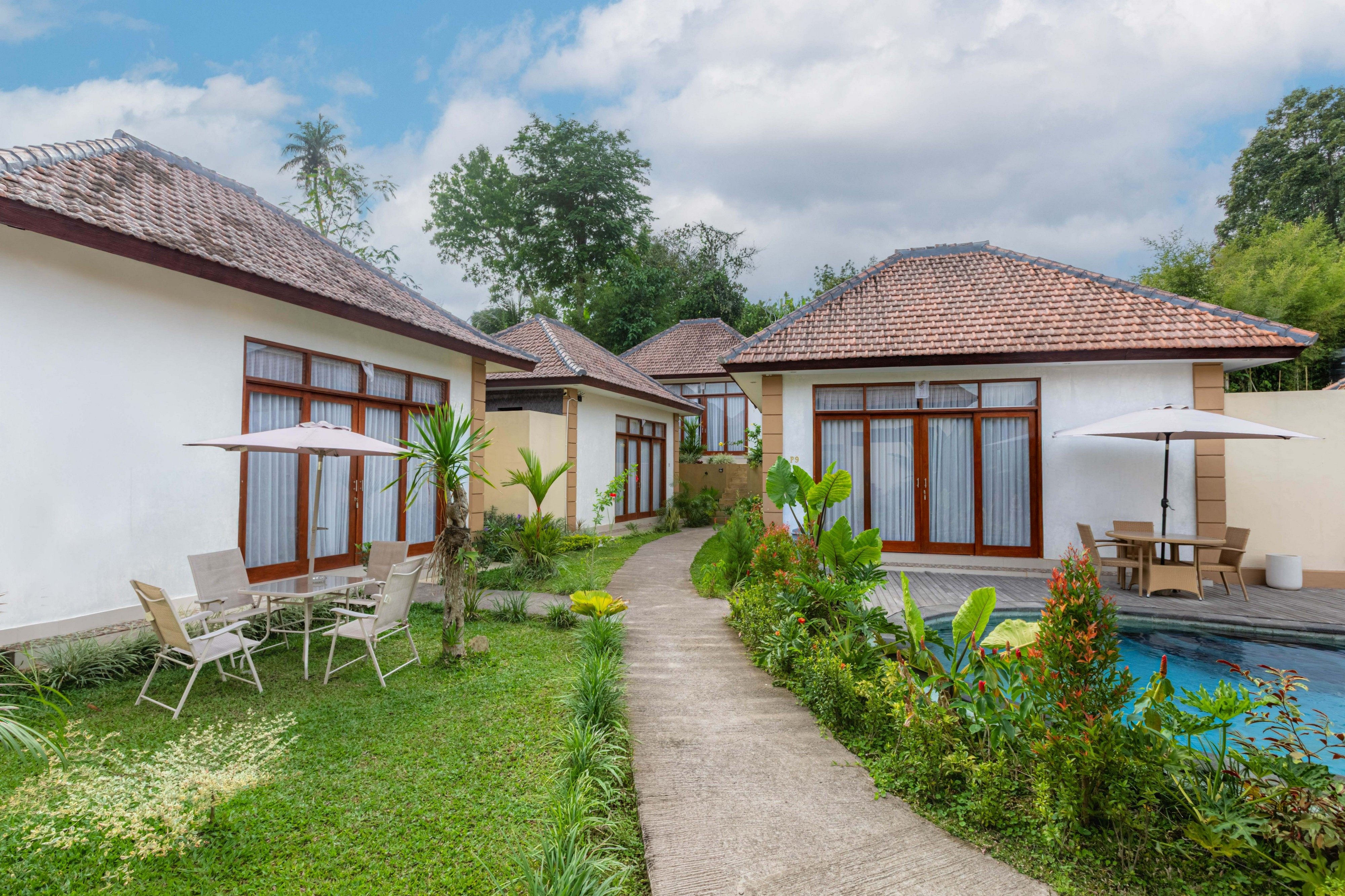 Exterior 5, The Green Sidemen, Karangasem