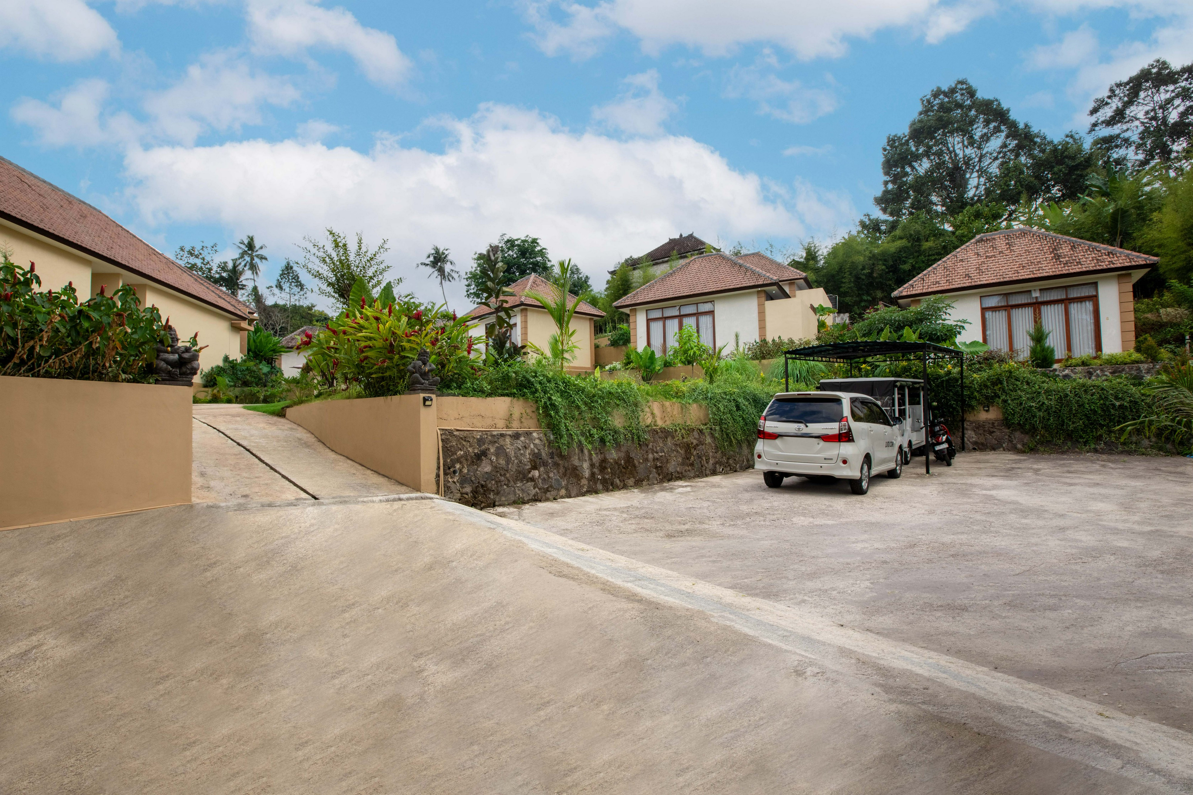 Exterior 2, The Green Sidemen, Karangasem