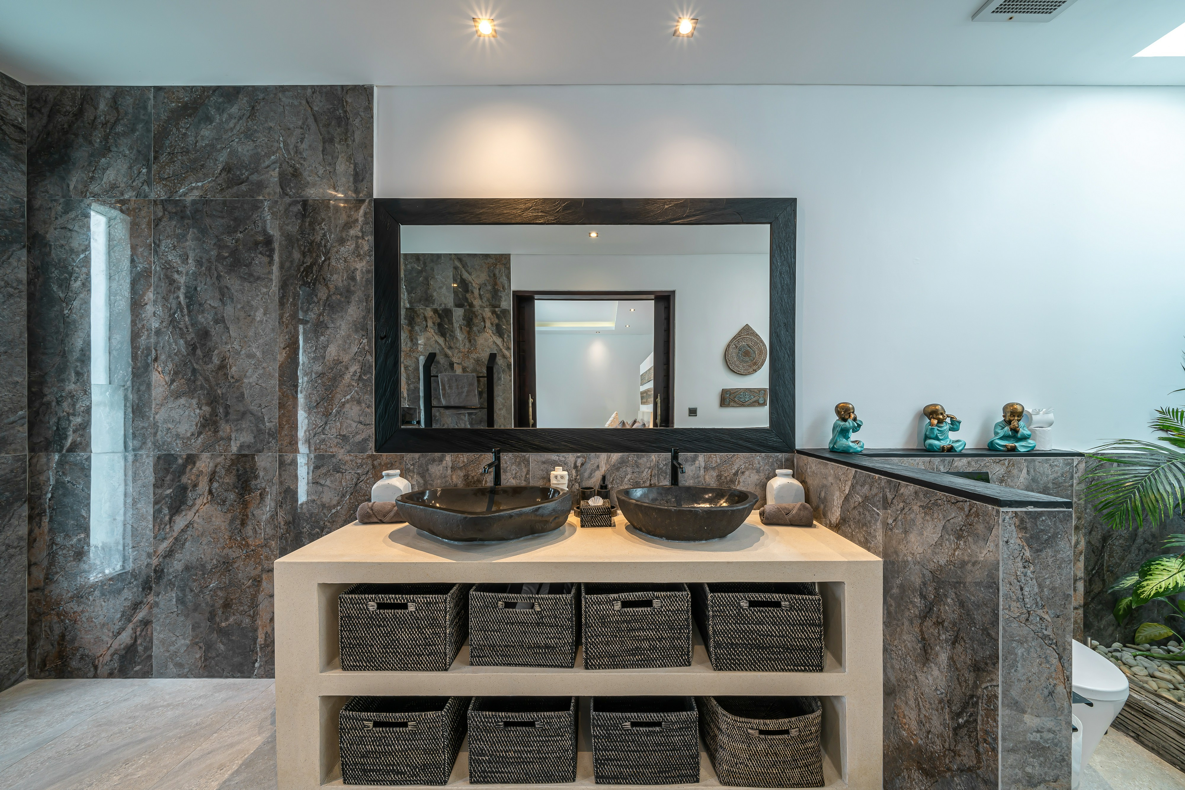 Bathroom 4, Villa Marlon - Sleek & Sophisticated 3 BR Villa in Seminyak, Badung