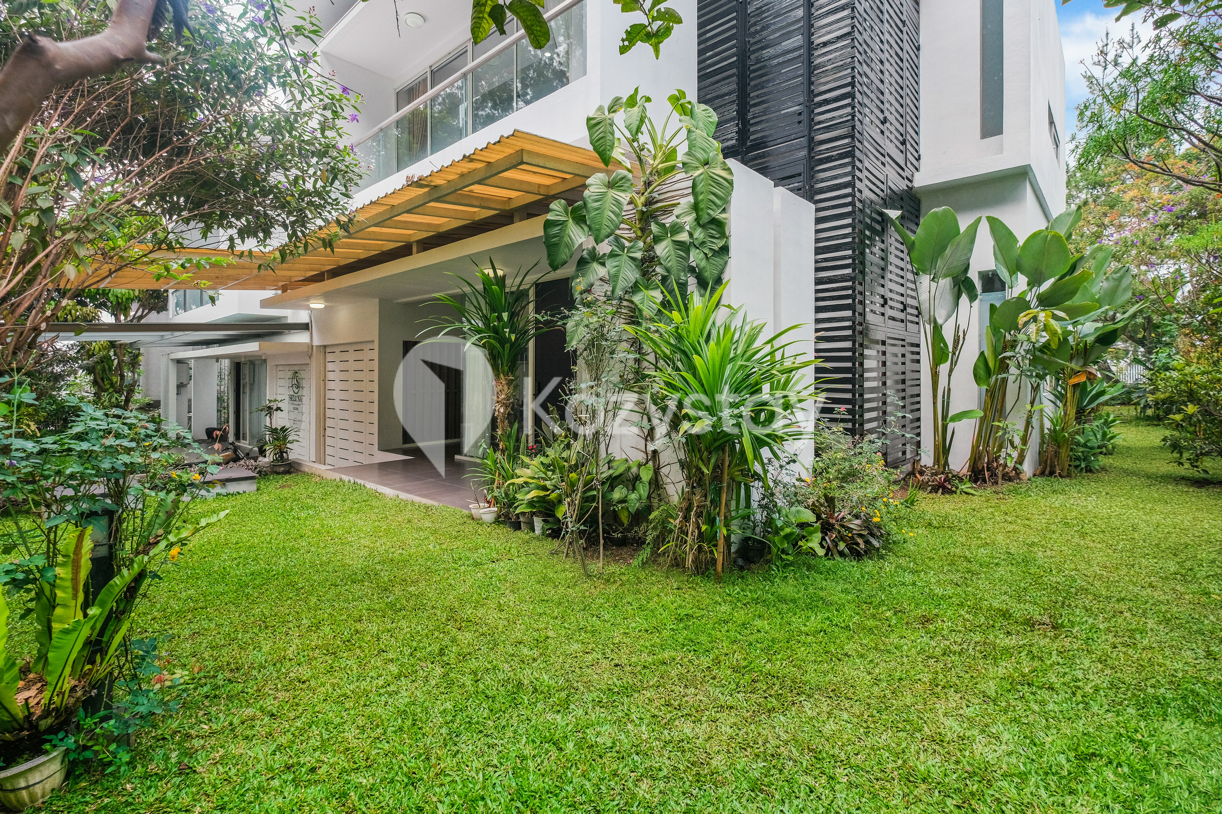 Exterior 3, Shafia Villa by Kozystay - Dago, Bandung