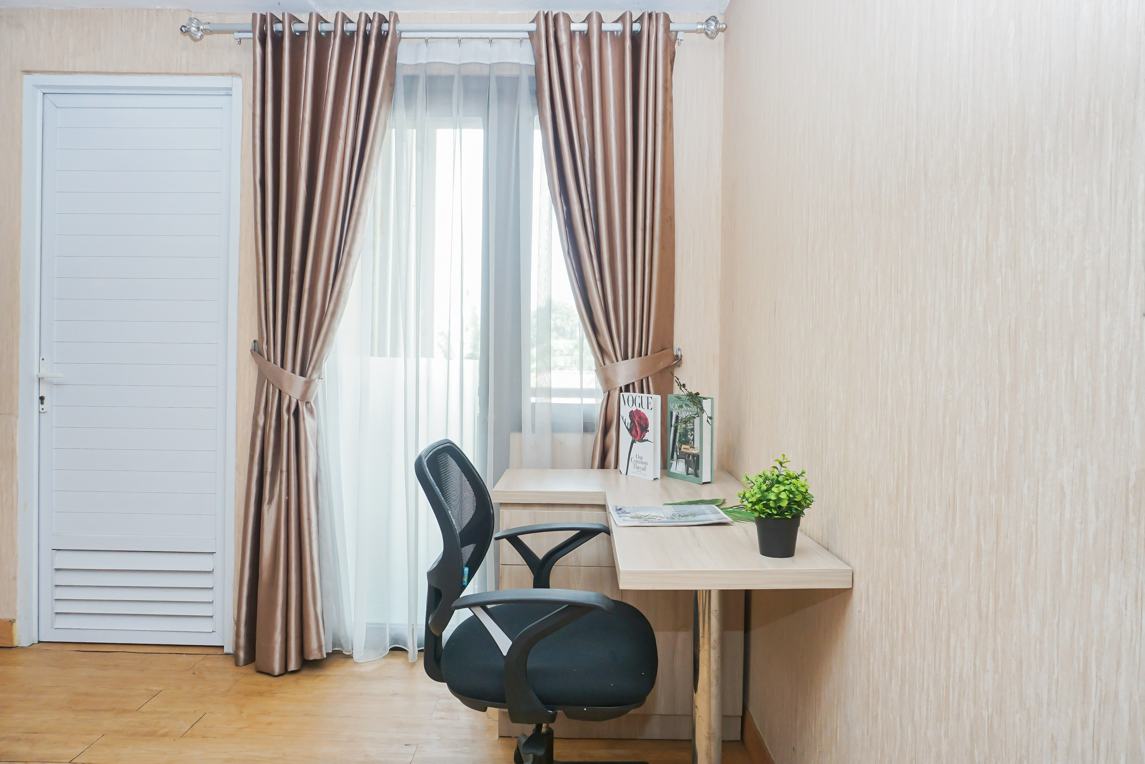 Facility 5, Cozy Stay Studio at Apartment Metropark Condominium Jababeka By Travelio, Cikarang