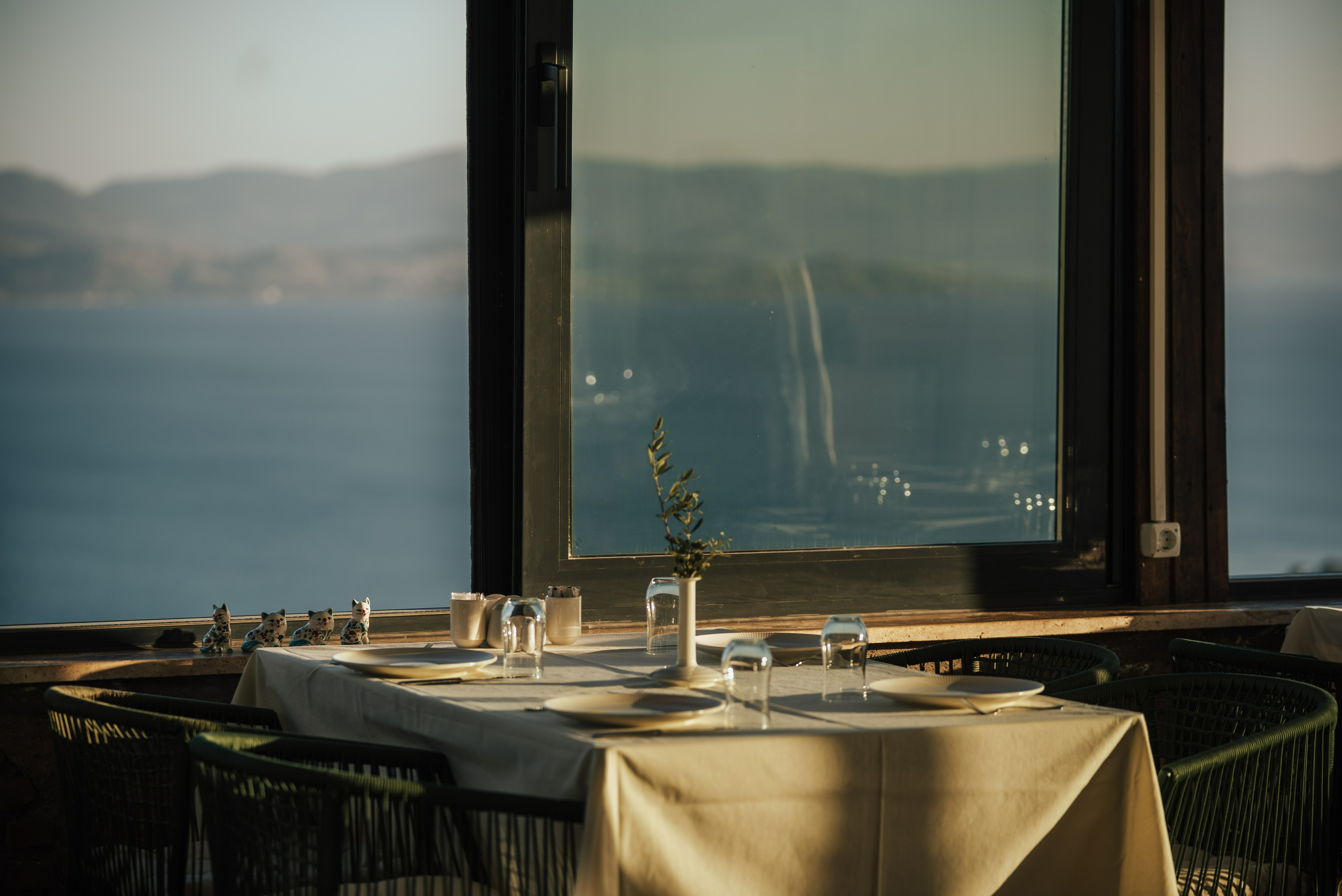 Food & Drinks 4, SEROTONIN Premium Collection, Ayvacık