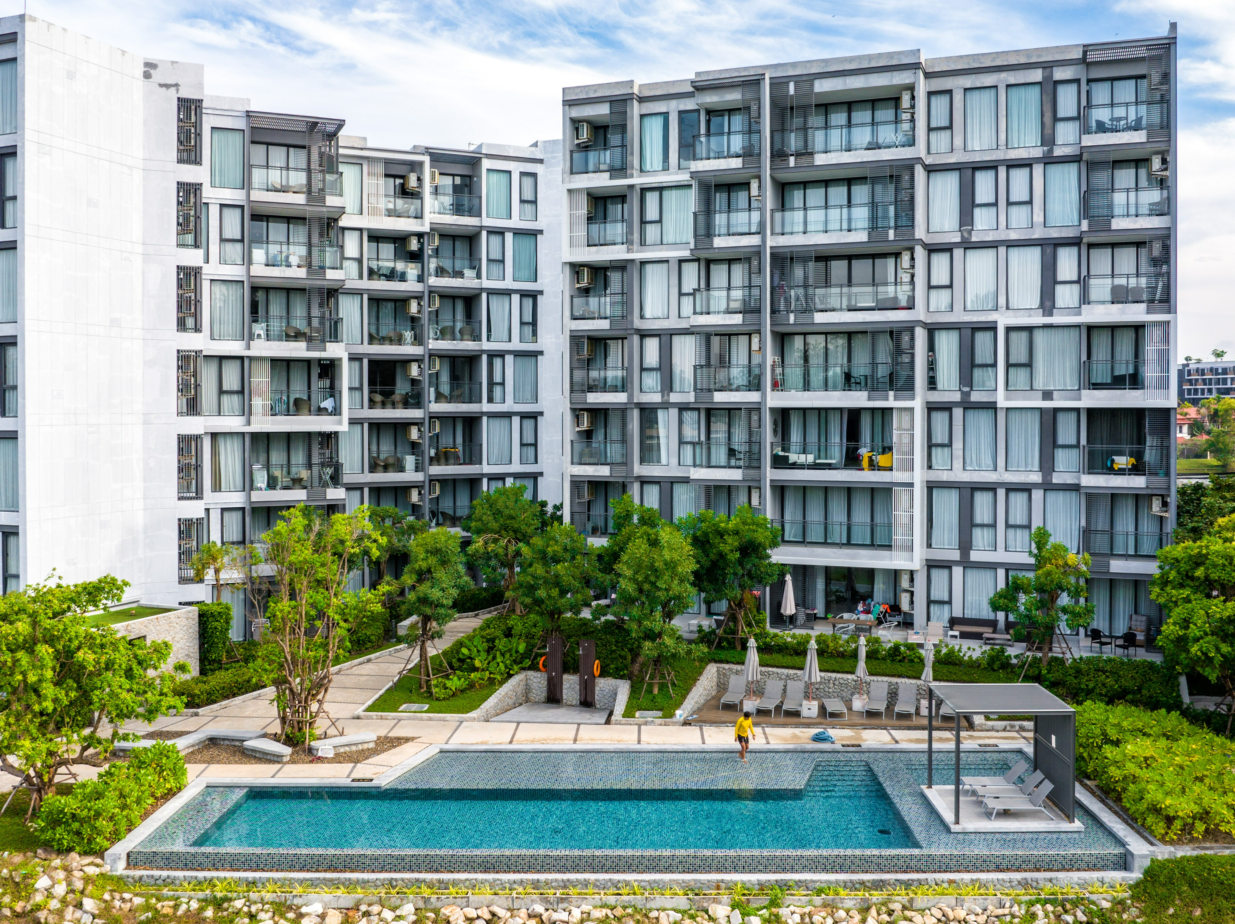 Swimming Pool 5, Stylish Cassia 2BR Apartment with Lake View, Pulau Phuket