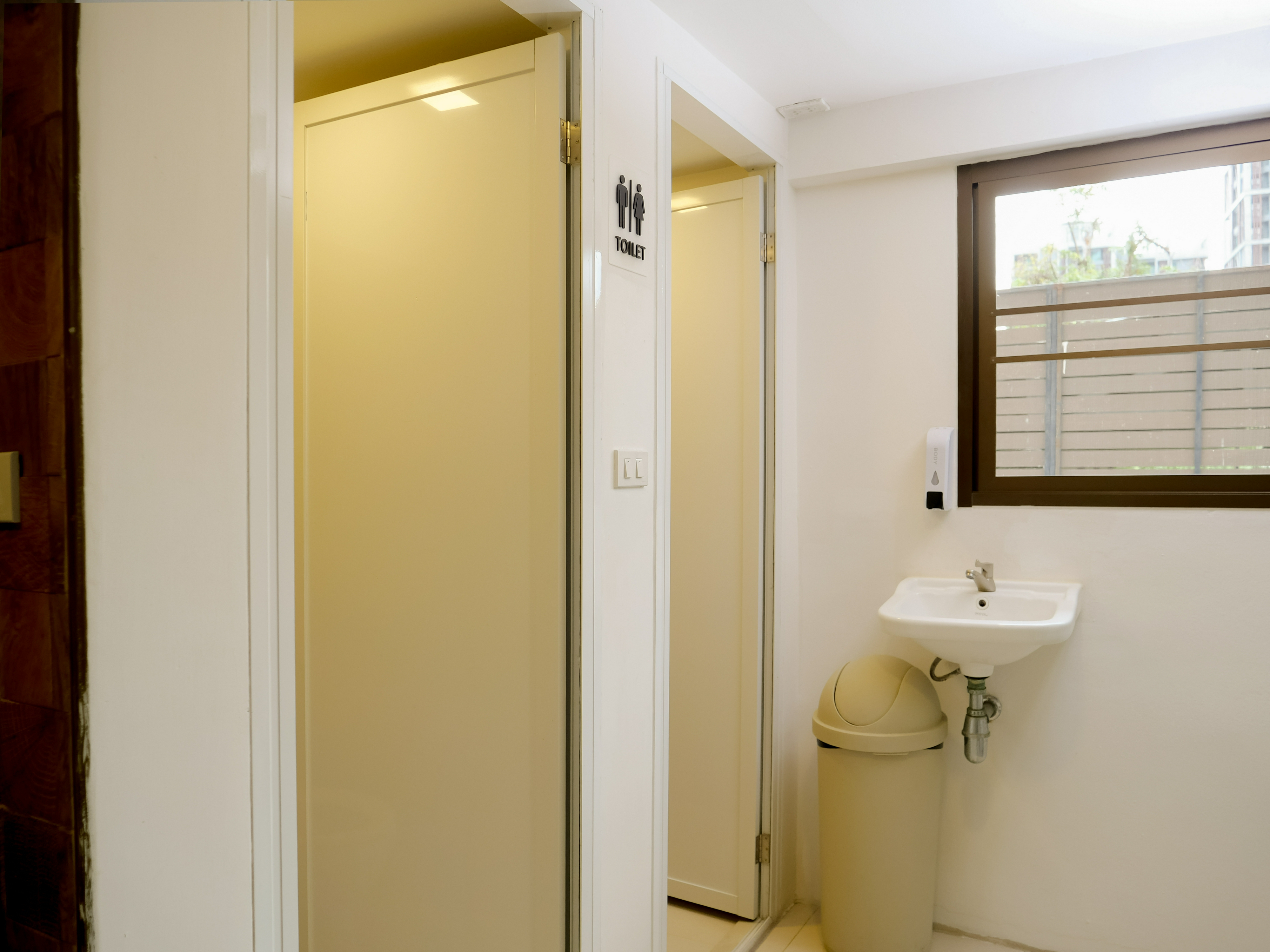 Others 5, Jamjun Hostel, Wattana