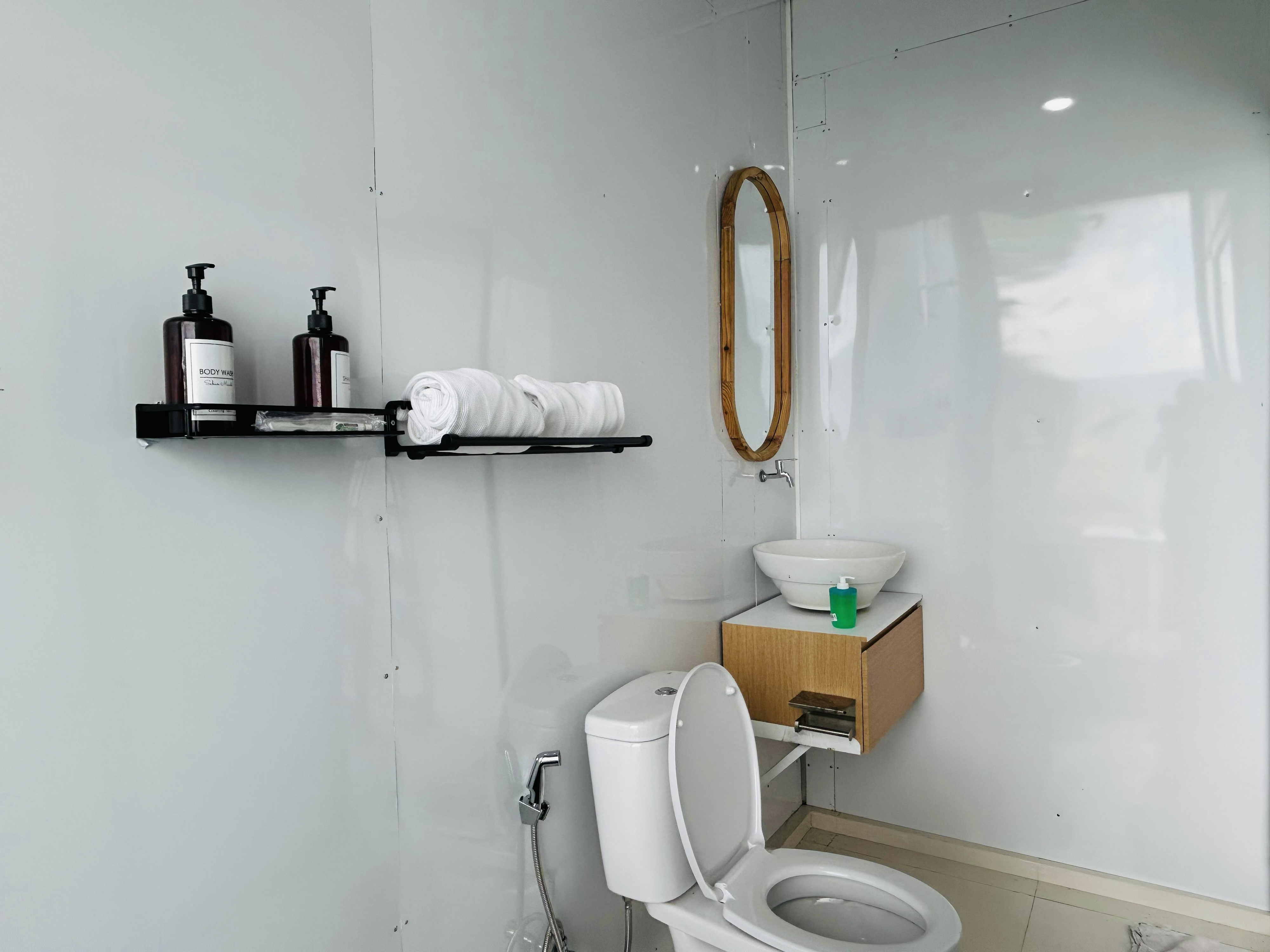 Bathroom 5, Pinggan Infinity, Bangli