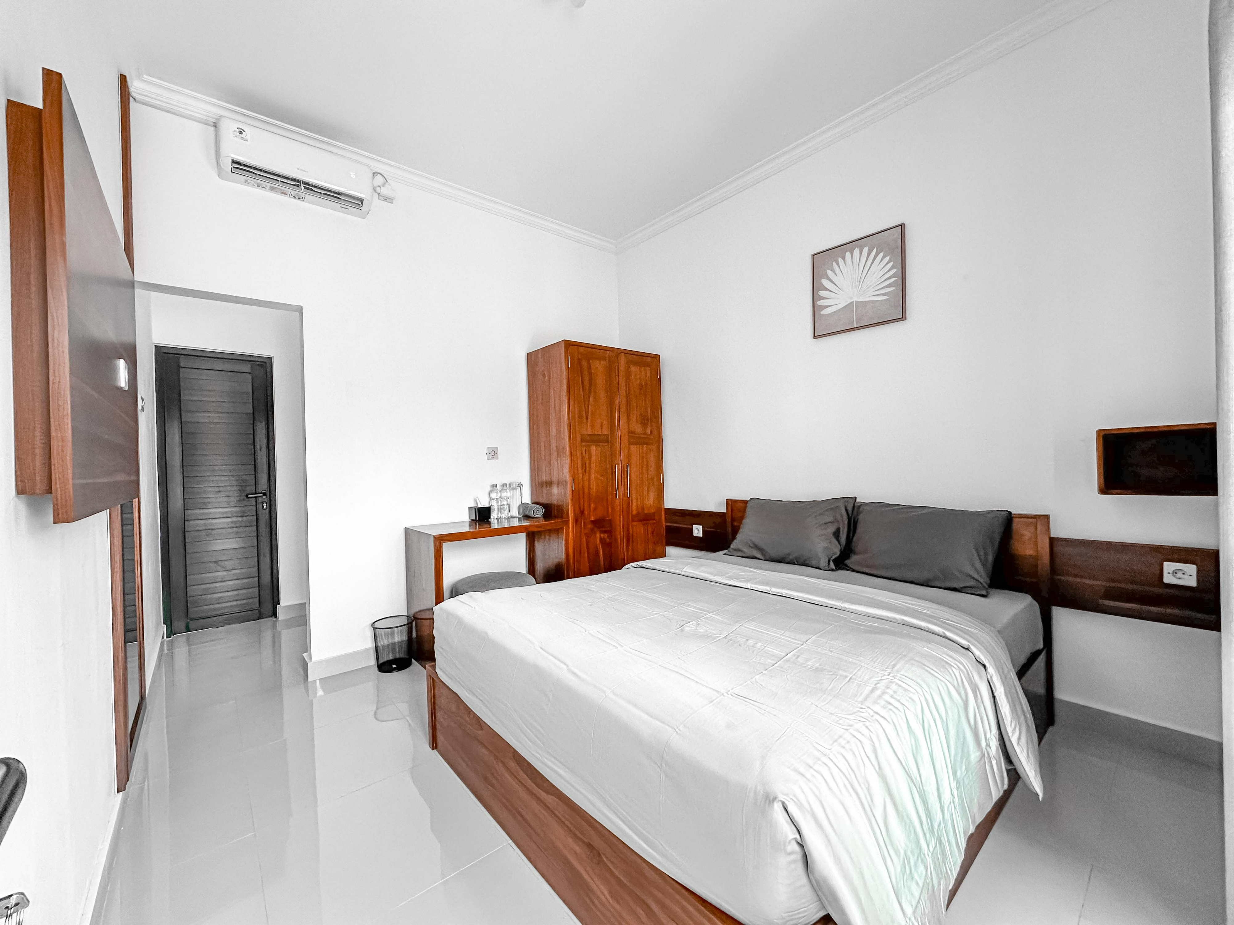 Others 4, Inn Joy, Buleleng