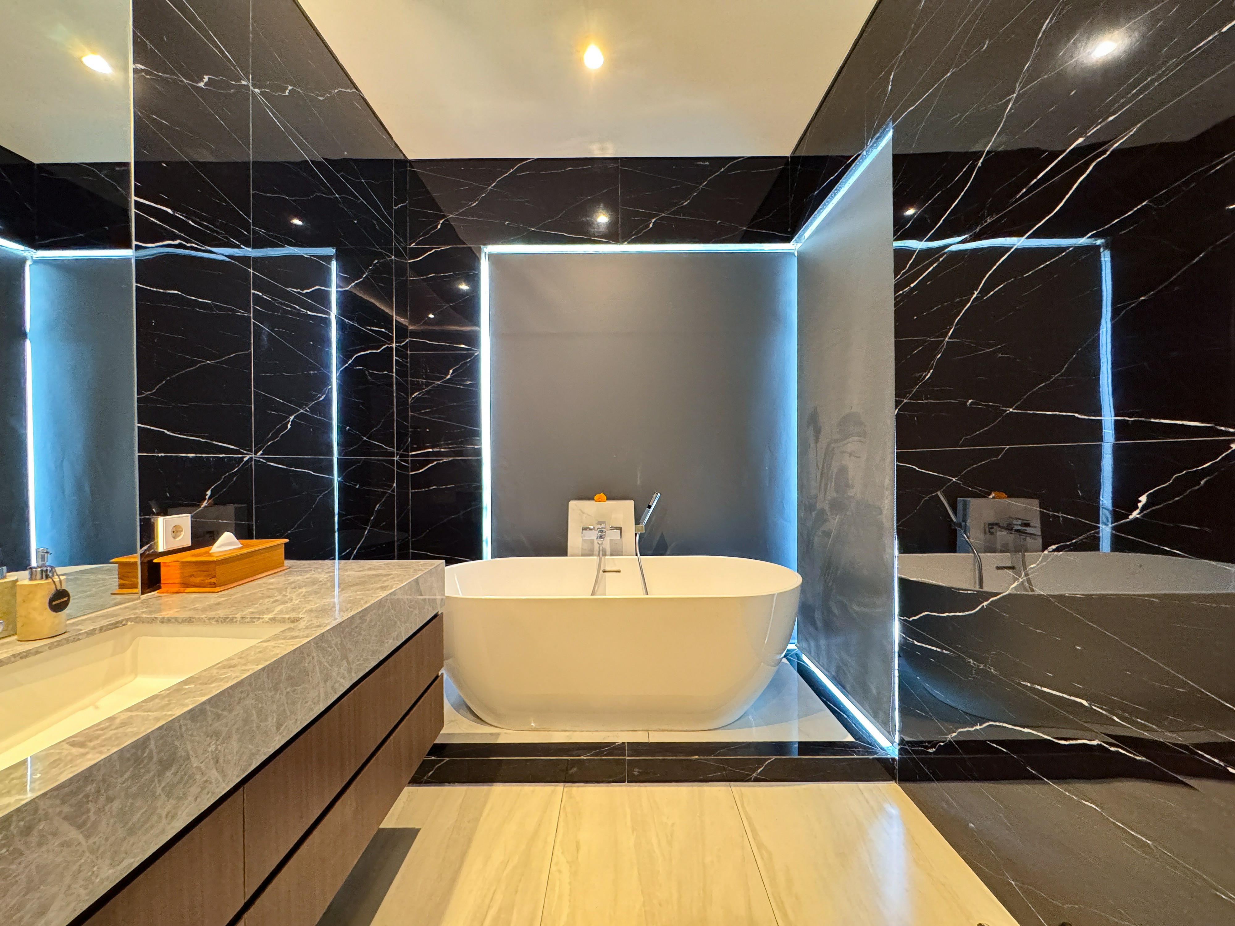 Bathroom 4, Villa Louis Legian by Nagisa Bali, Badung