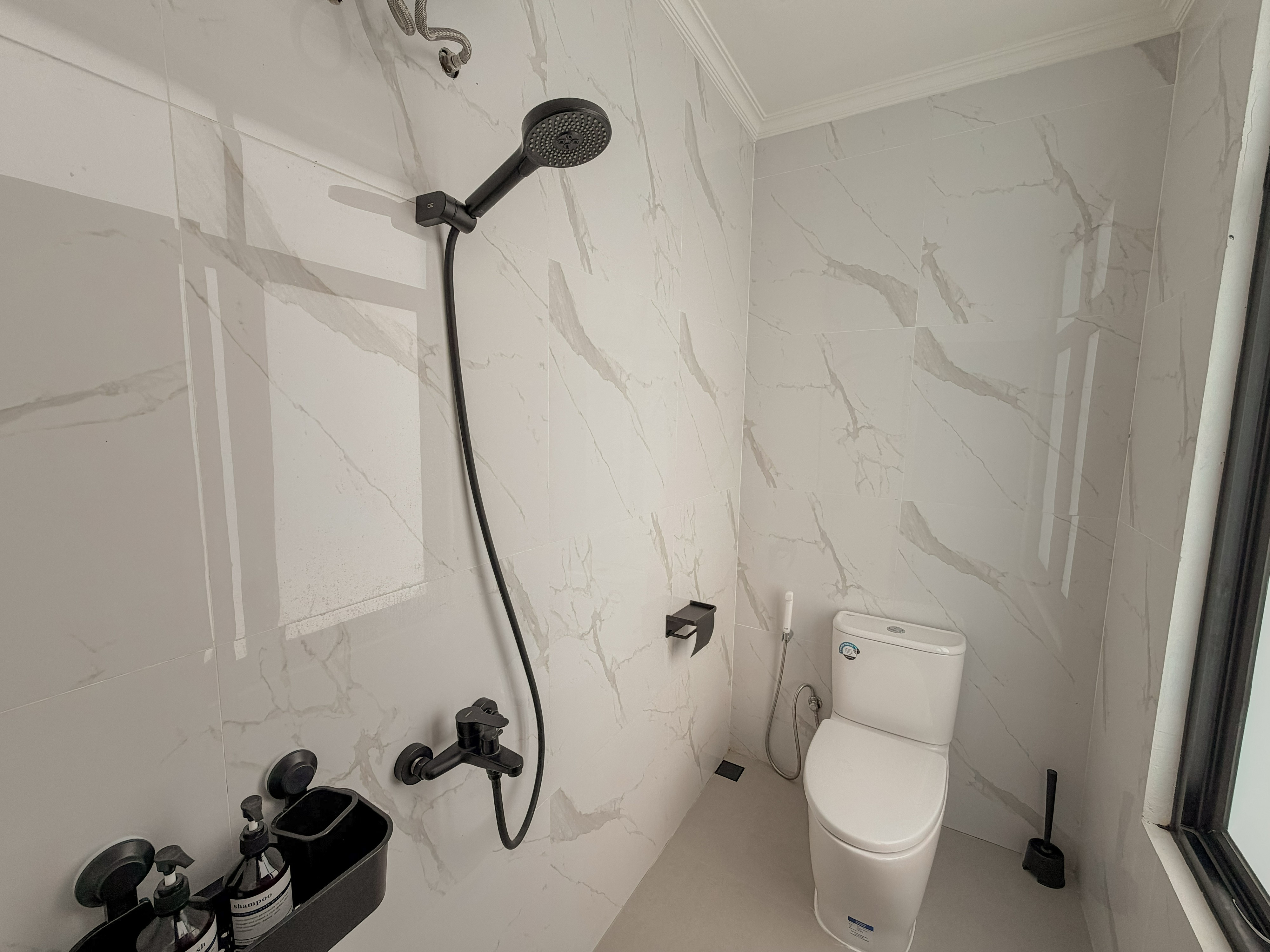 Bathroom 2, Villa Sunshine Sentul by SAKALAVASA, Bogor