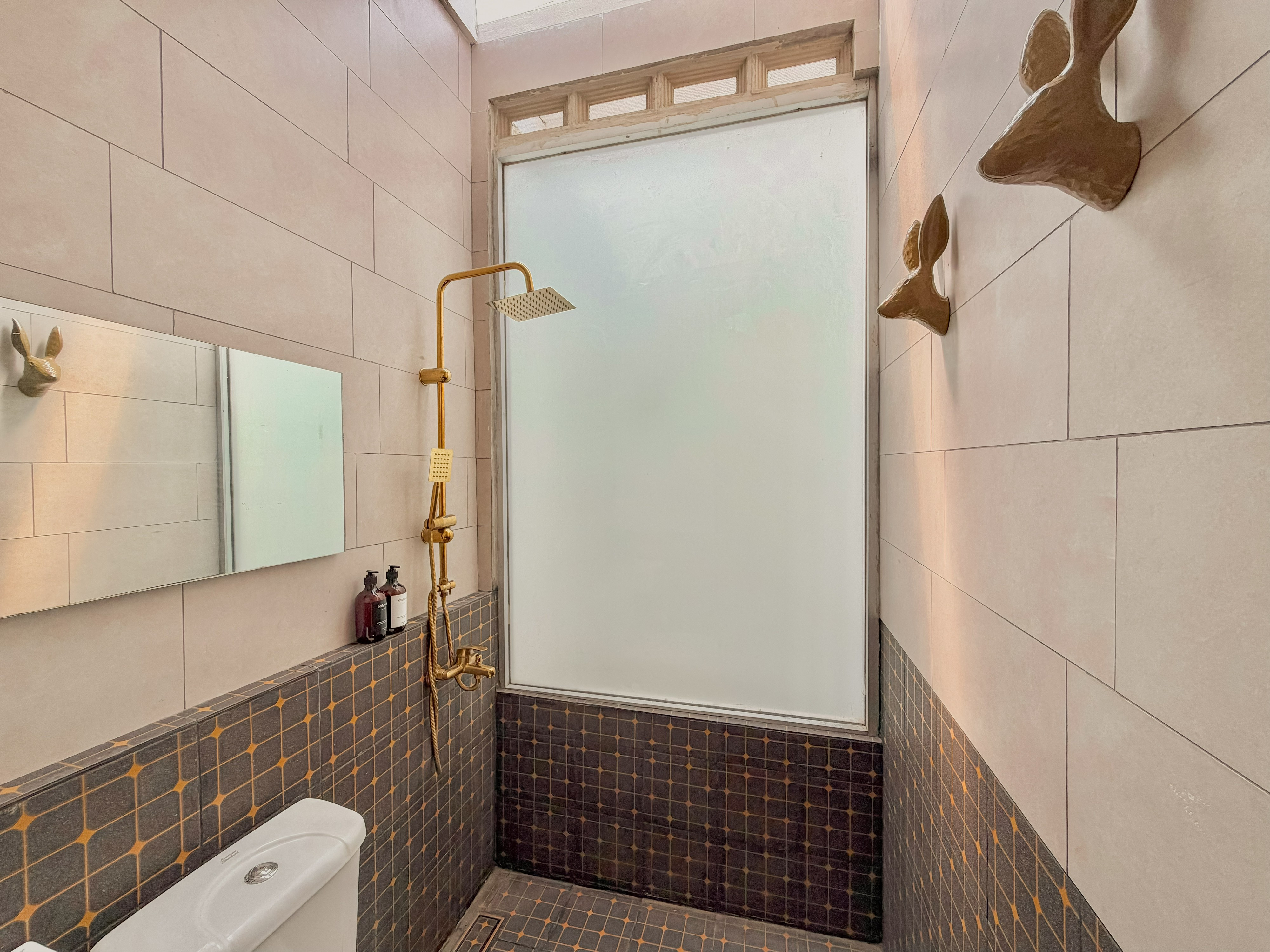 Bathroom 4, Villa Kecapi Sentul by SAKALAVASA, Bogor