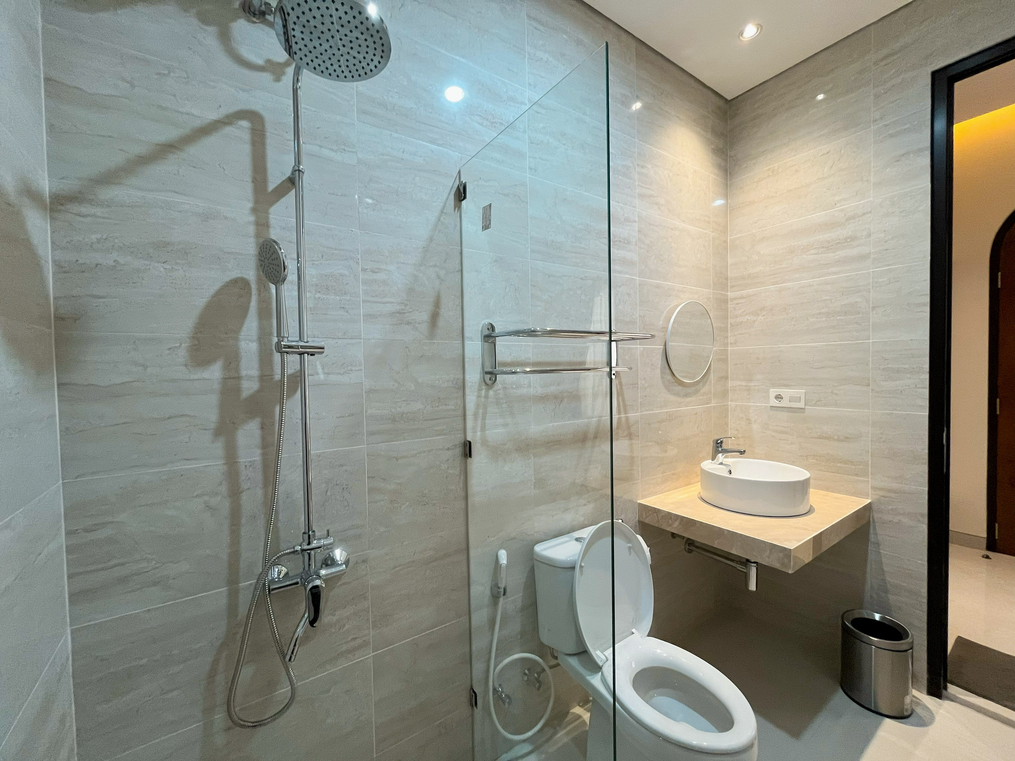 Bathroom 4, Lefko Malioboro Rooms & Villa by Sighma, Yogyakarta