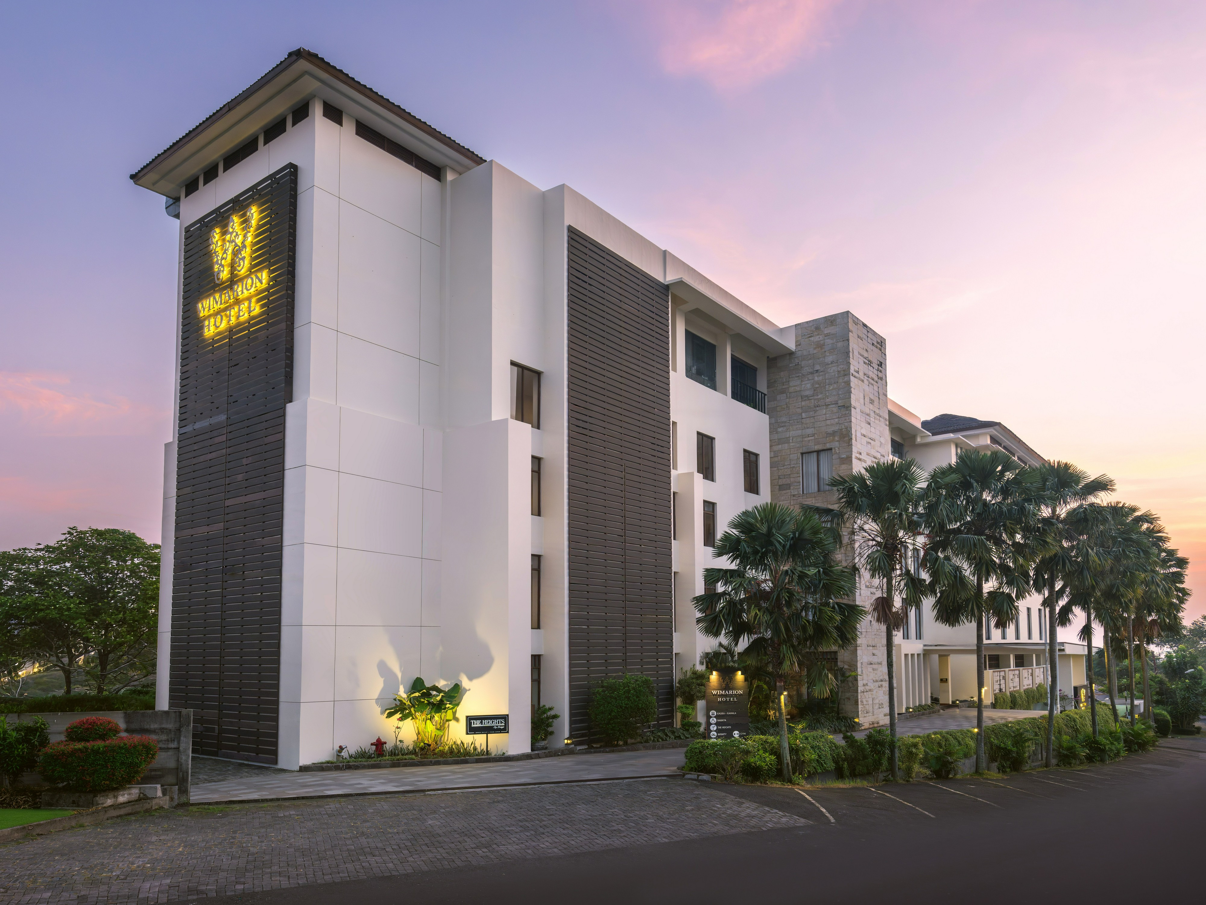 Exterior & Views 2, Wimarion Hotel Semarang, Semarang