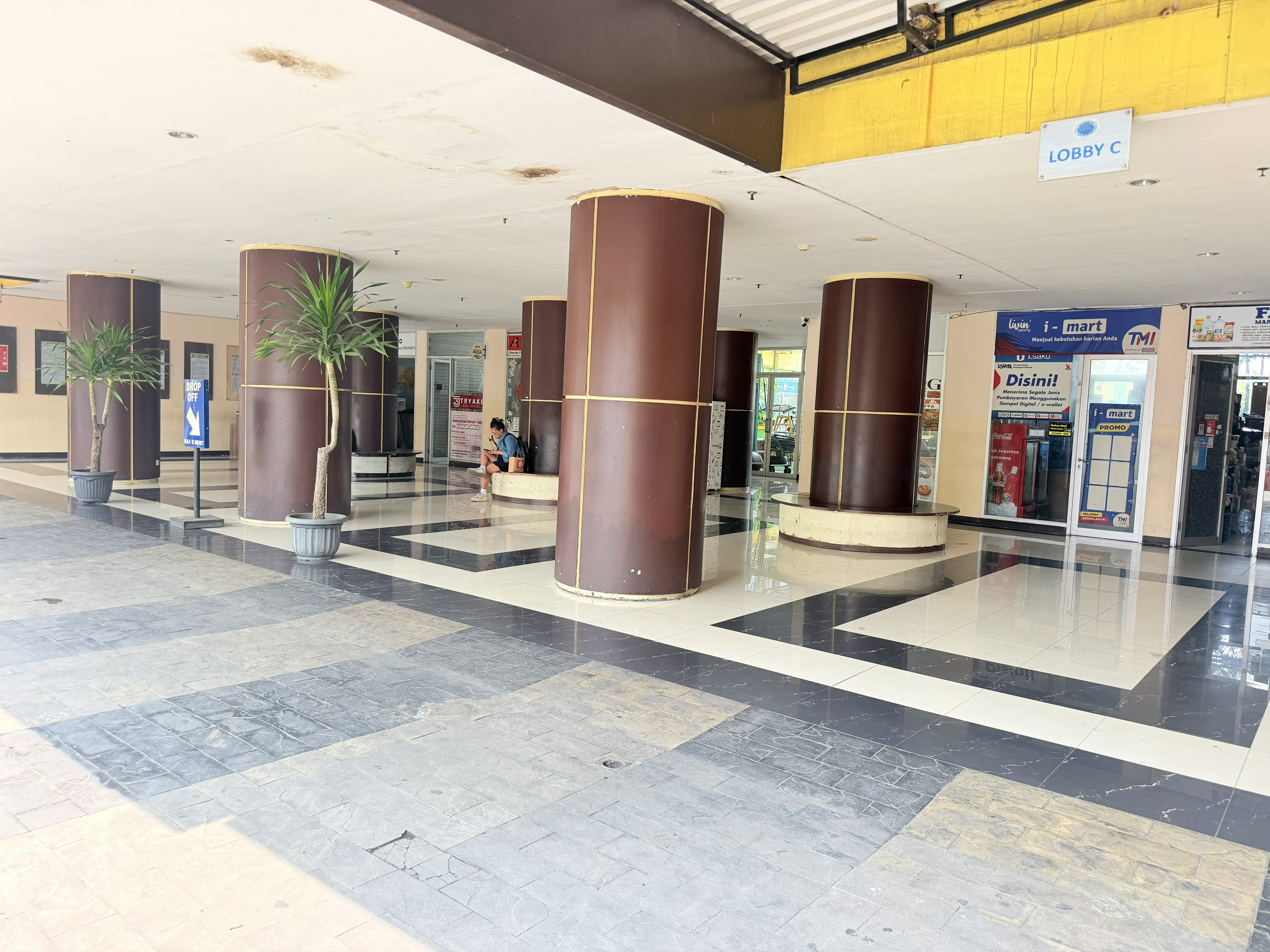 Lobby, Boss Property Suite@Metro Apartment Bandung, Bandung