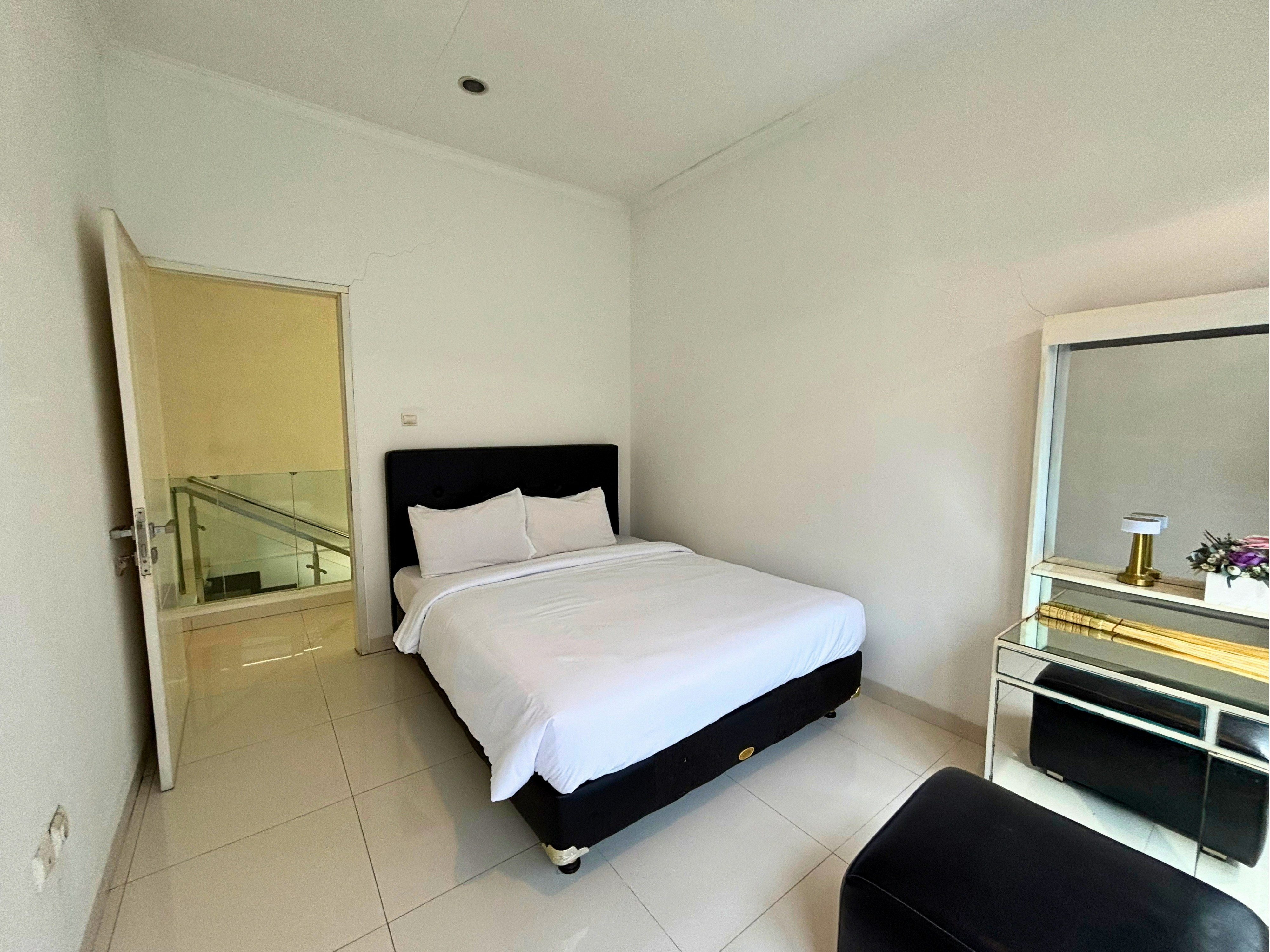 Others 2, Aika VIlla by HiVillas near The Great Asia Afrika, Bandung