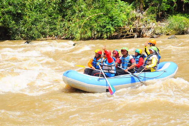 Rafting sungai elo - magelang by Arowisata