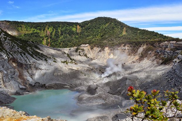 Wisata Tangkuban Perahu by Viva Wisata Harga Promo - tiket.com