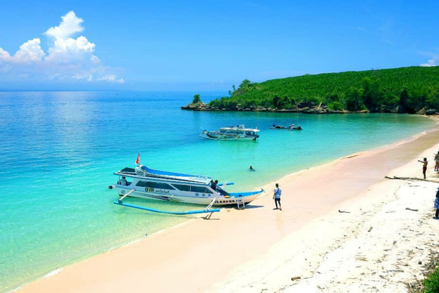 One Day Tour pink beach by Lombok Private Trip
