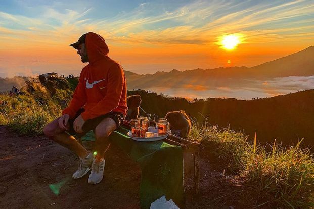 Paket Sunrise Trekking Gunung Batur & Toya Devasya by Ubud Sunrise Hiking