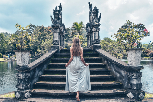 Bali Instagram Tour: Lempuyang Temple, Tukad Cepung Waterfall and More - Full Day