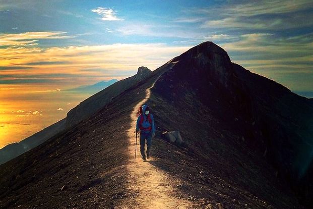 Tiket & Pemandu Mendaki Gunung Agung Via Pura Besakih by Ubud Sunrise Hiking