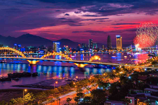 Da Nang City Private Tour and Han Cruise by Night with Aodai Rider