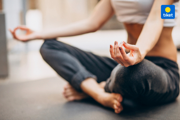 Private or Group Yoga Class (Online or Offline Classes) R22fY1Wq