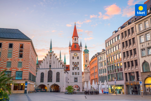 Munich Walking Tour of the Old Town dXD81sTg