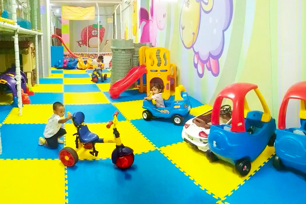 Happy Kiddy Mega Town Square
