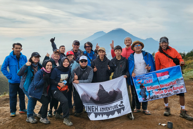 Trip Pendakian Gunung Prau by Rineh Adventure