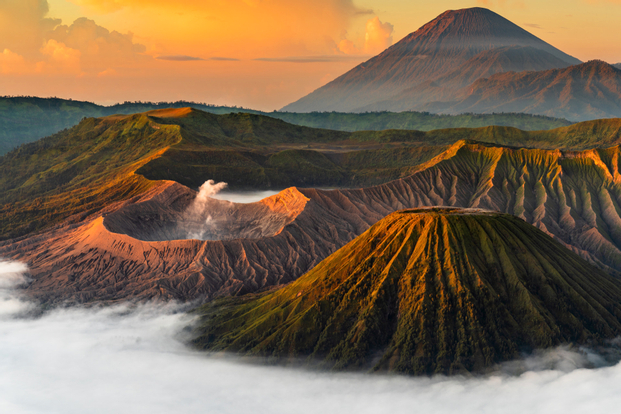 Bromo Sunrise Tours via Surabaya pYskE3fe