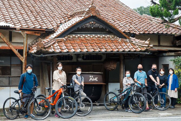 Guided Cycling Tour in Hagi with Sake Brewery Visit bnlPYn7Q