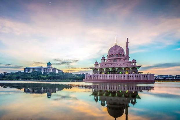 Putrajaya Tour with Traditional Boat Cruise & Pink Mosque (Private) sJfx4Jnd