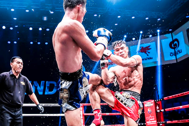 MAX Muay Thai KqRAZFJp
