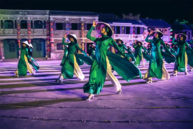 Hoi An Memories Show iyTWbnTJ