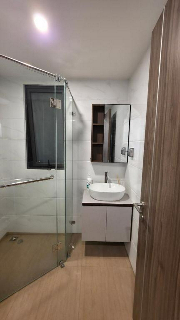 Bathroom 5, BONBON, 2BR Sky House BSD City Kensington Tower, Tangerang Selatan