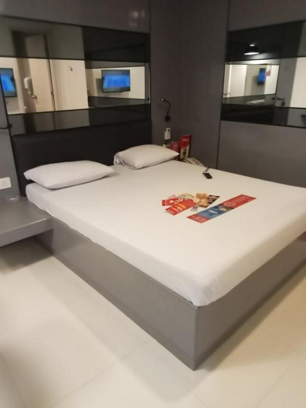 Bedroom 3, Hotel Sogo Pasay Wood Street, Pasay City